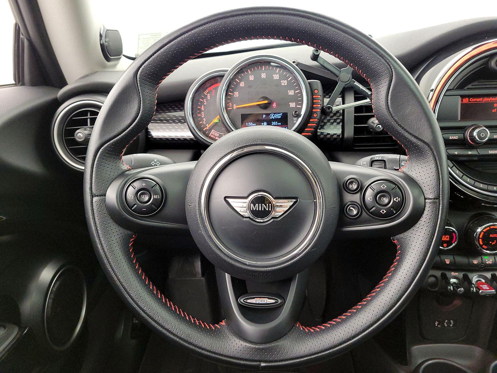 Thumbnail: 2015 MINI Cooper Hardtop - 10