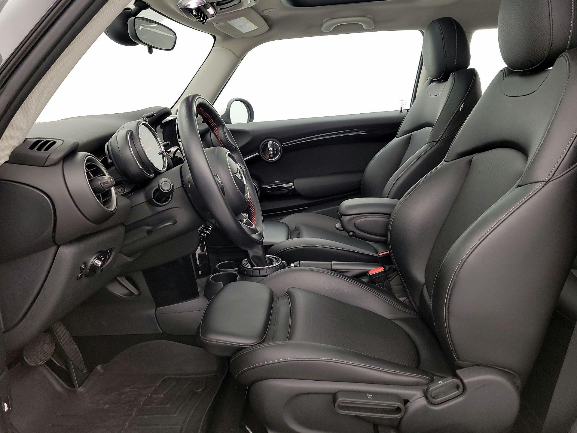 Thumbnail: 2015 MINI Cooper Hardtop - 11