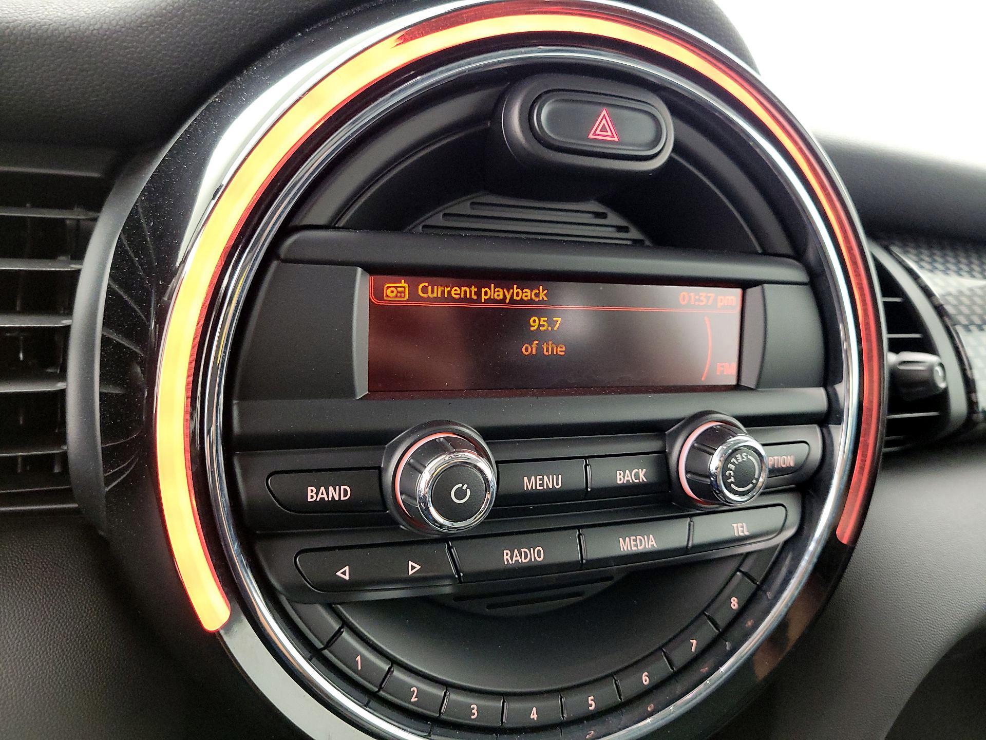 Thumbnail: 2015 MINI Cooper Hardtop - 14