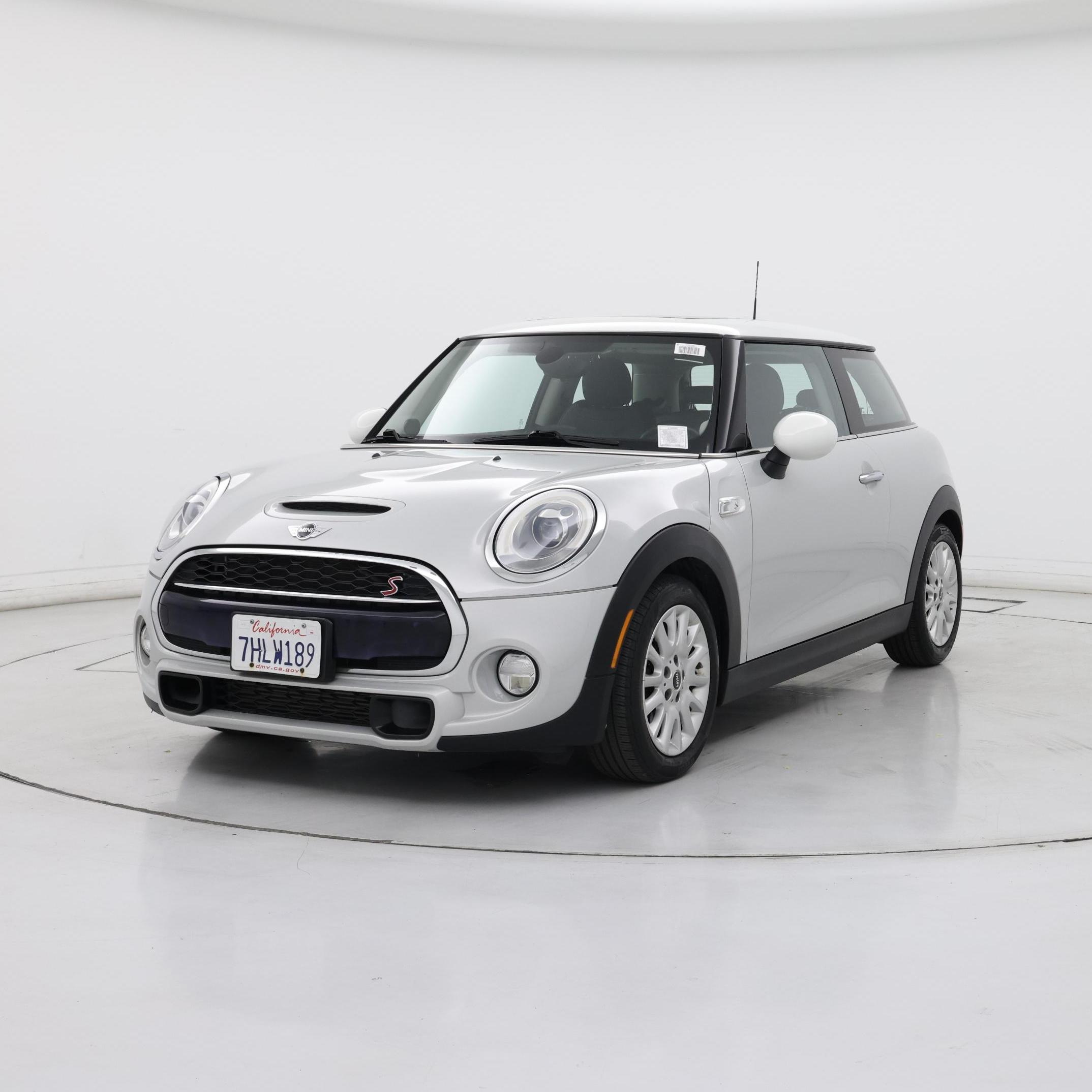 Thumbnail: 2015 MINI Cooper Hardtop - 4