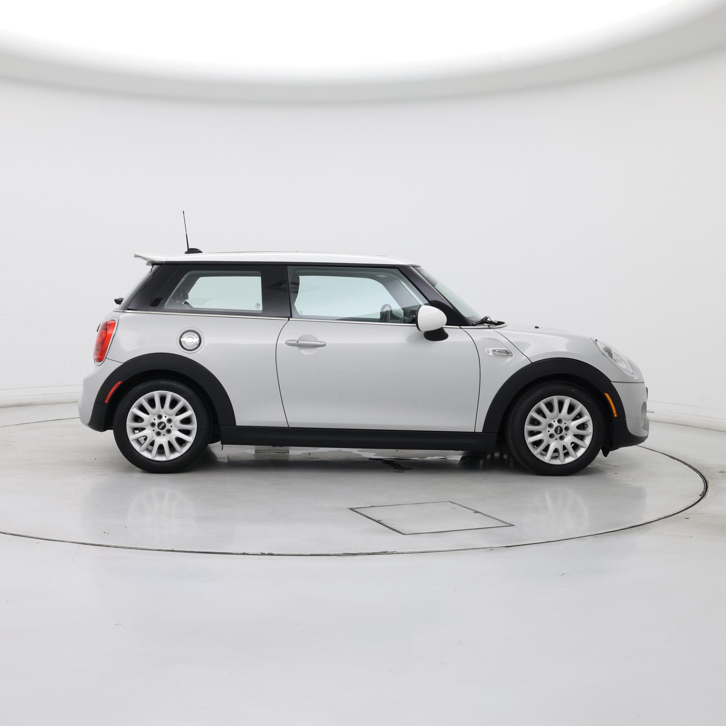 Thumbnail: 2015 MINI Cooper Hardtop - 7