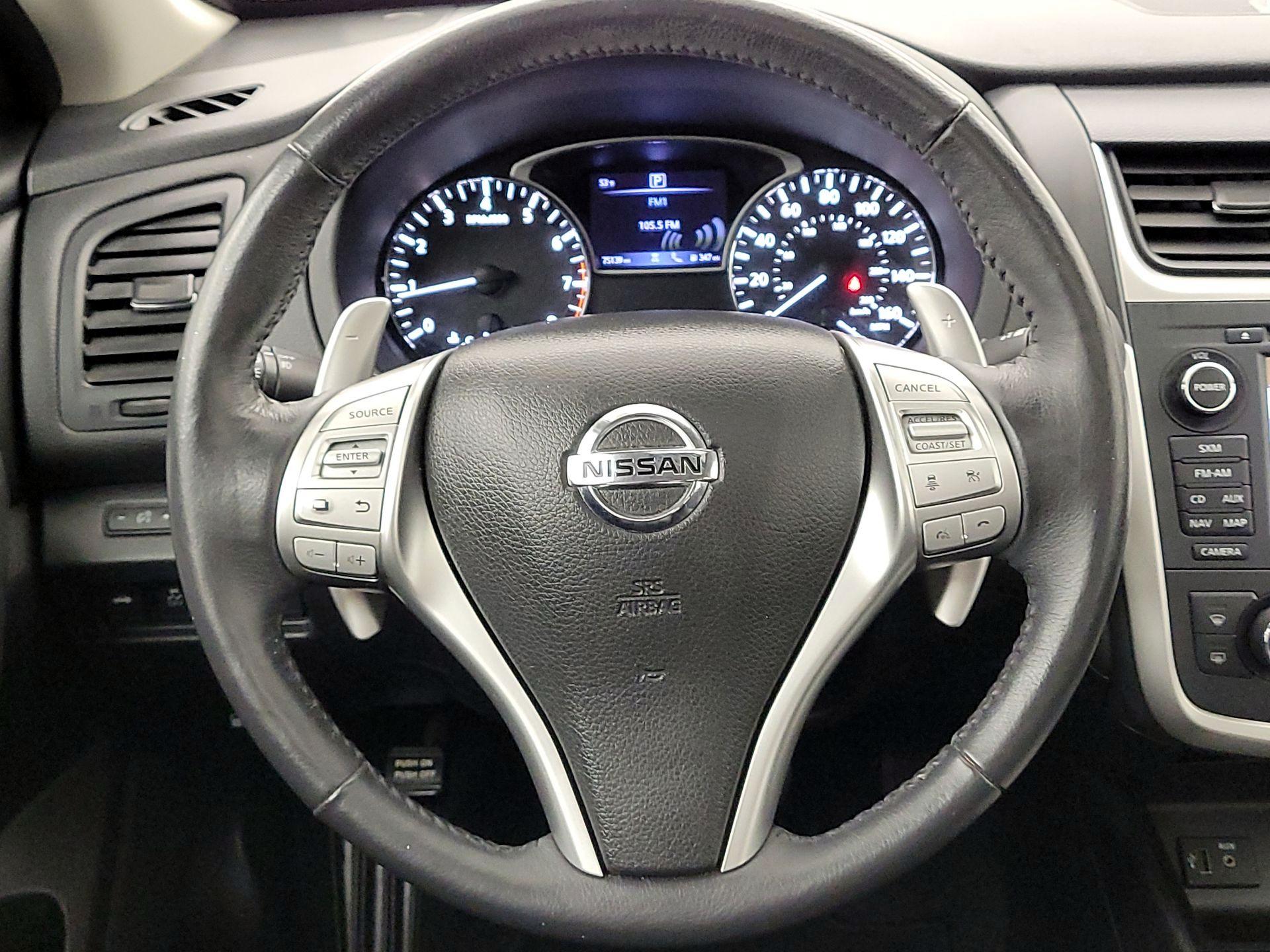 Thumbnail: 2017 Nissan Altima - 10
