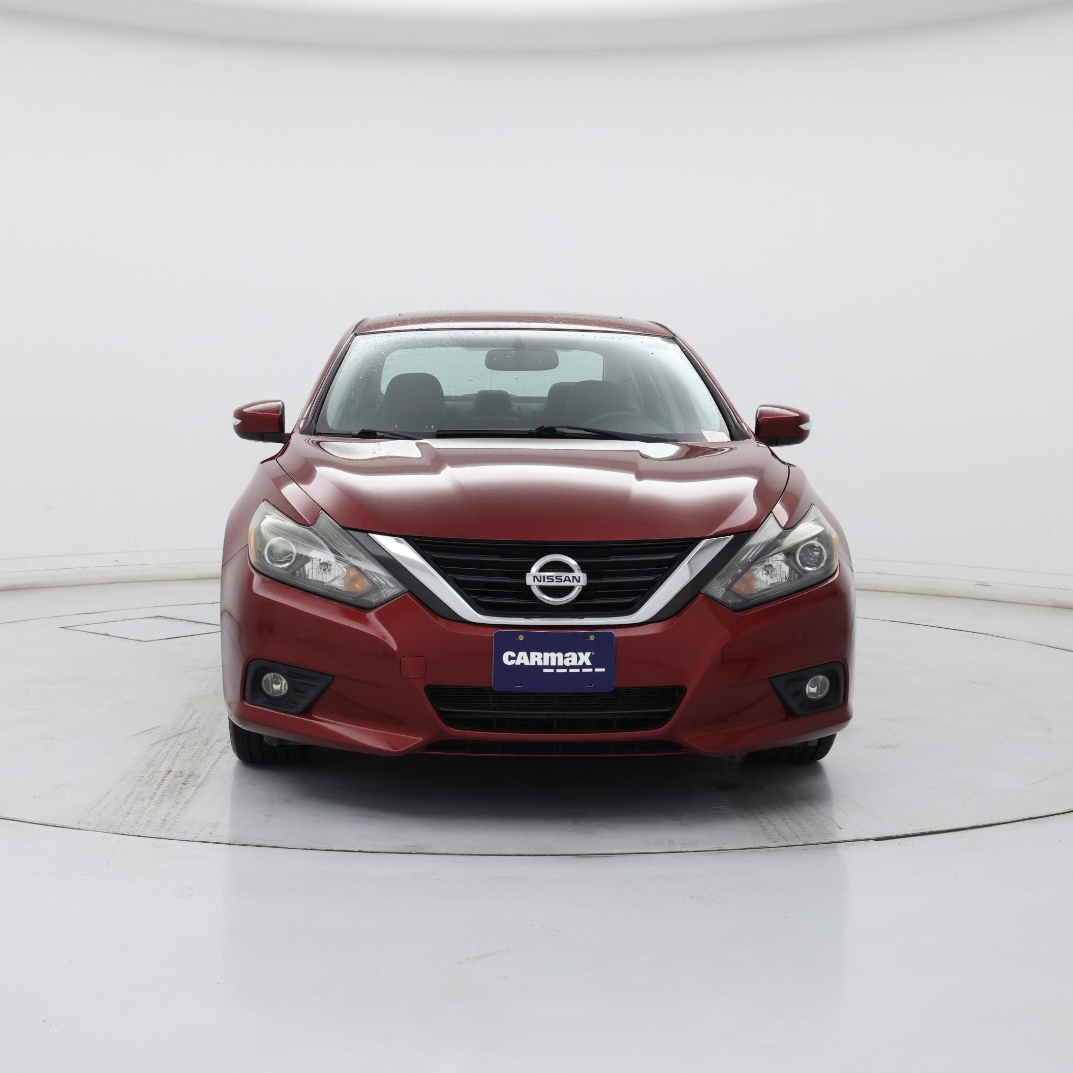 Thumbnail: 2017 Nissan Altima - 5