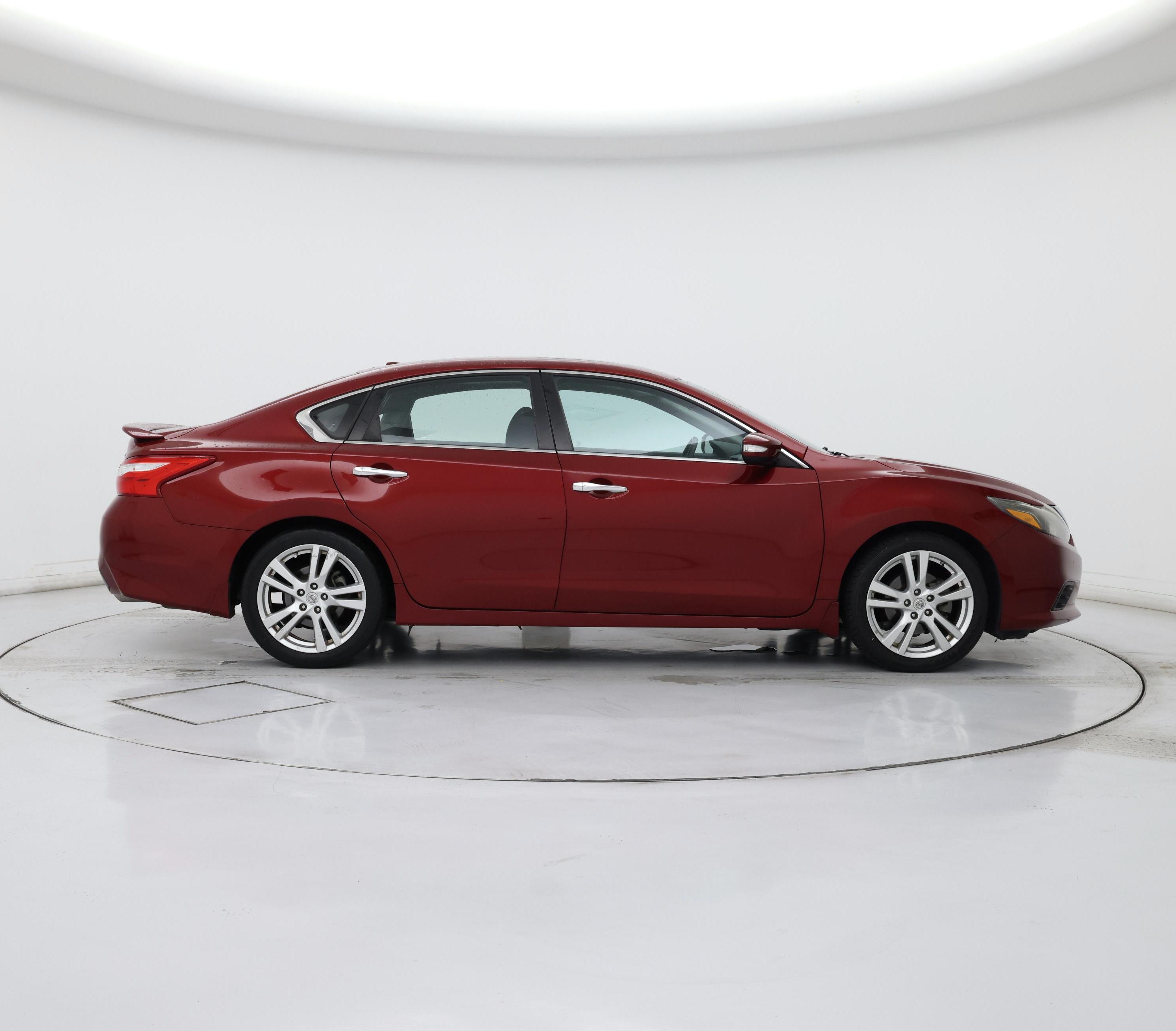 Thumbnail: 2017 Nissan Altima - 7