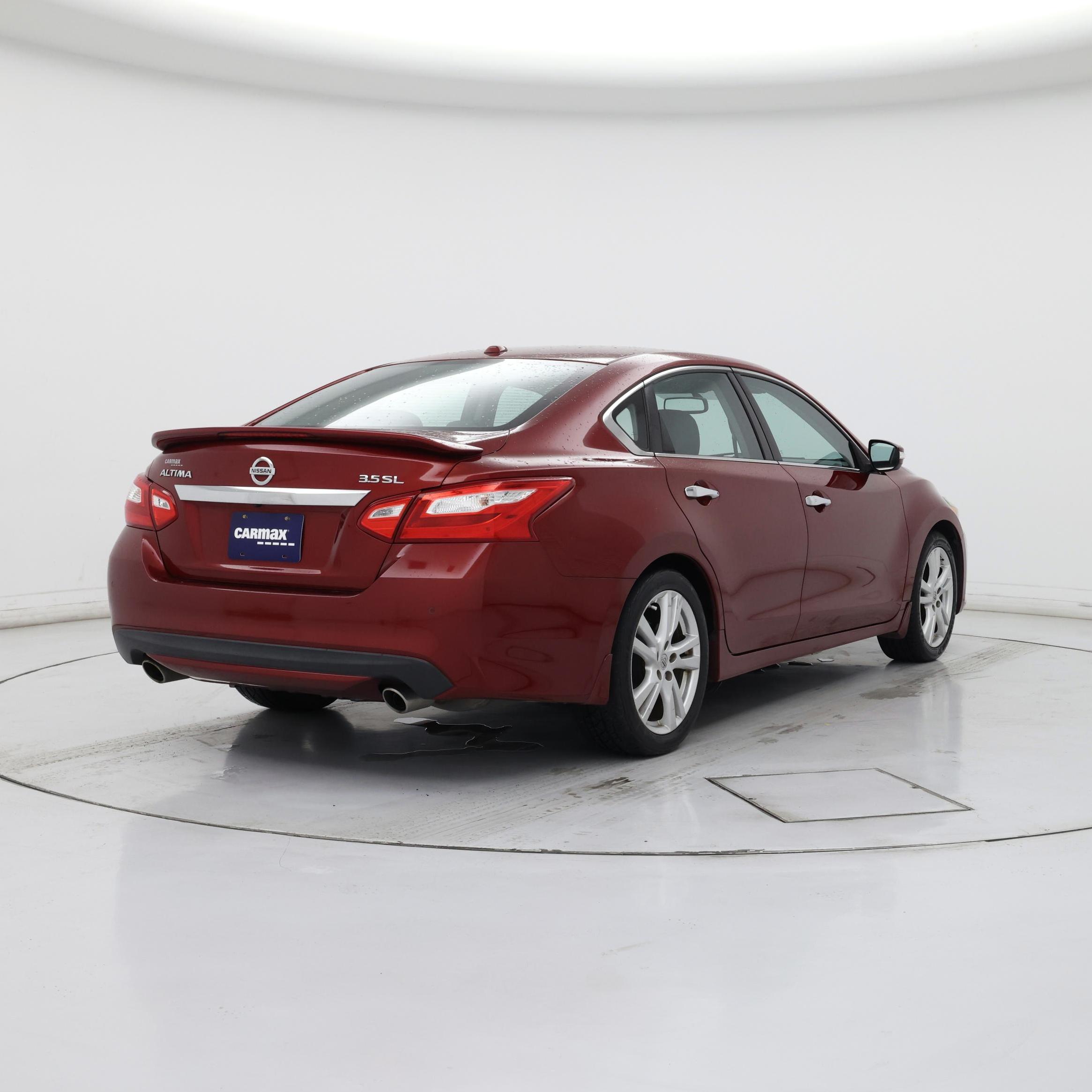 Thumbnail: 2017 Nissan Altima - 8