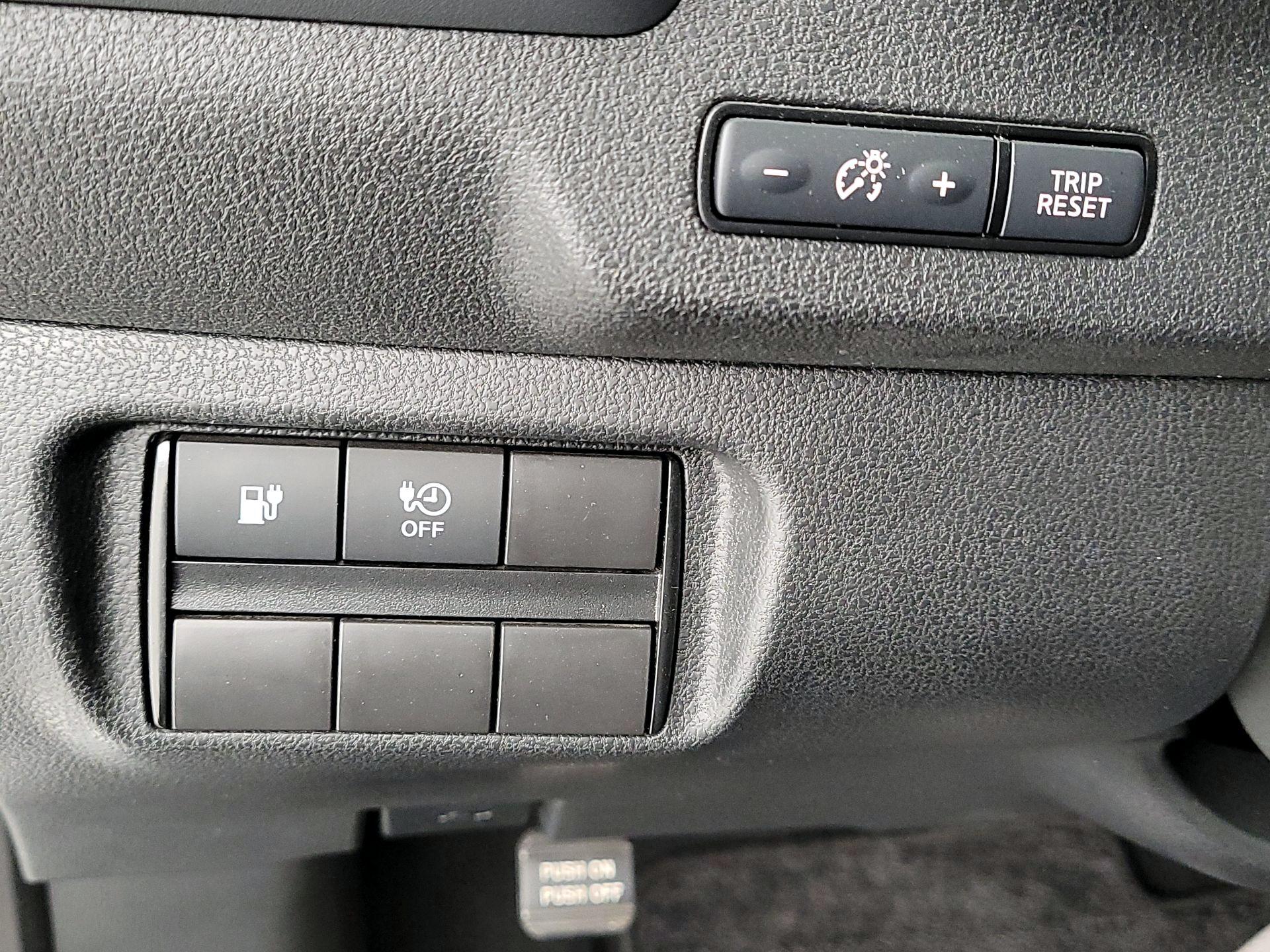 Thumbnail: 2019 Nissan Leaf - 13