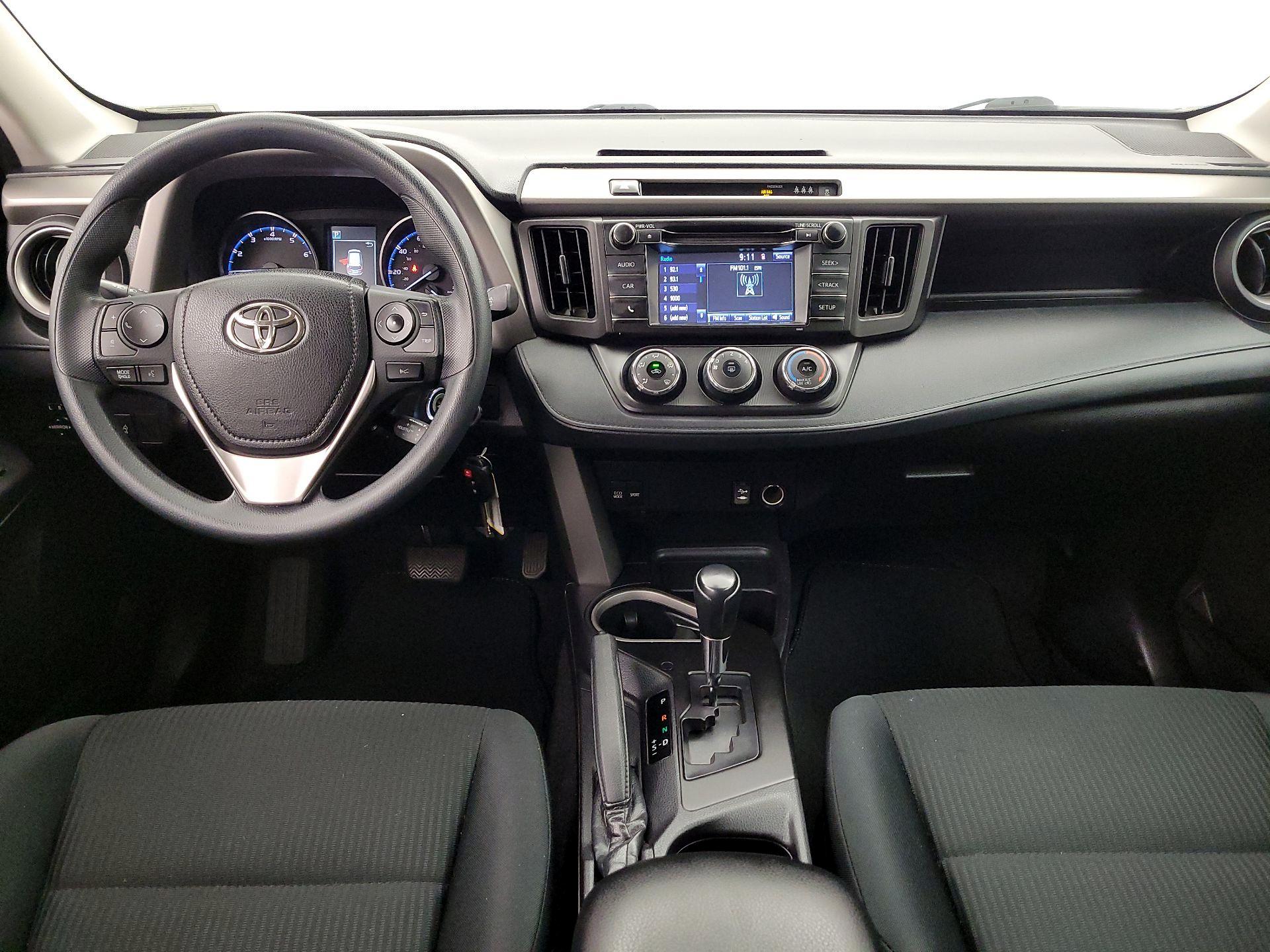 Thumbnail: 2018 Toyota RAV4 - 9