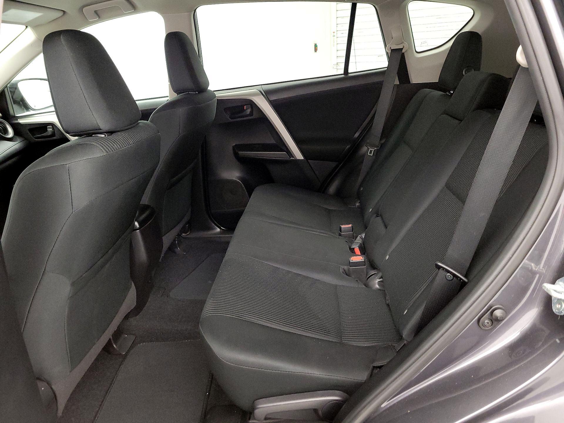 Thumbnail: 2018 Toyota RAV4 - 19