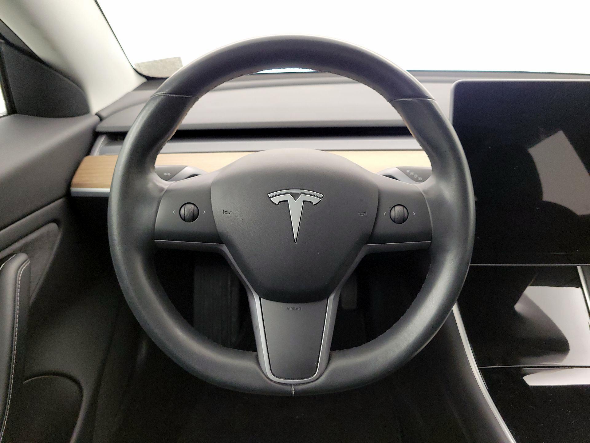 Thumbnail: 2019 Tesla Model 3 - 10