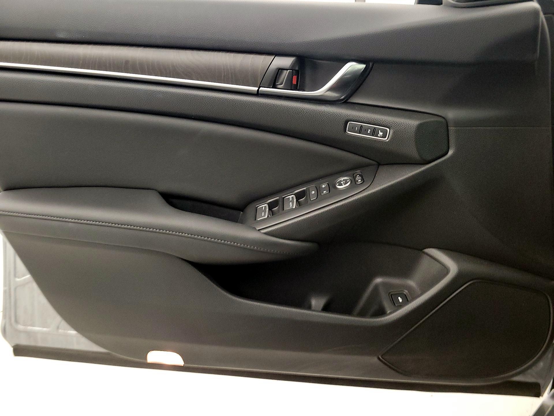 Thumbnail: 2019 Honda Accord - 12