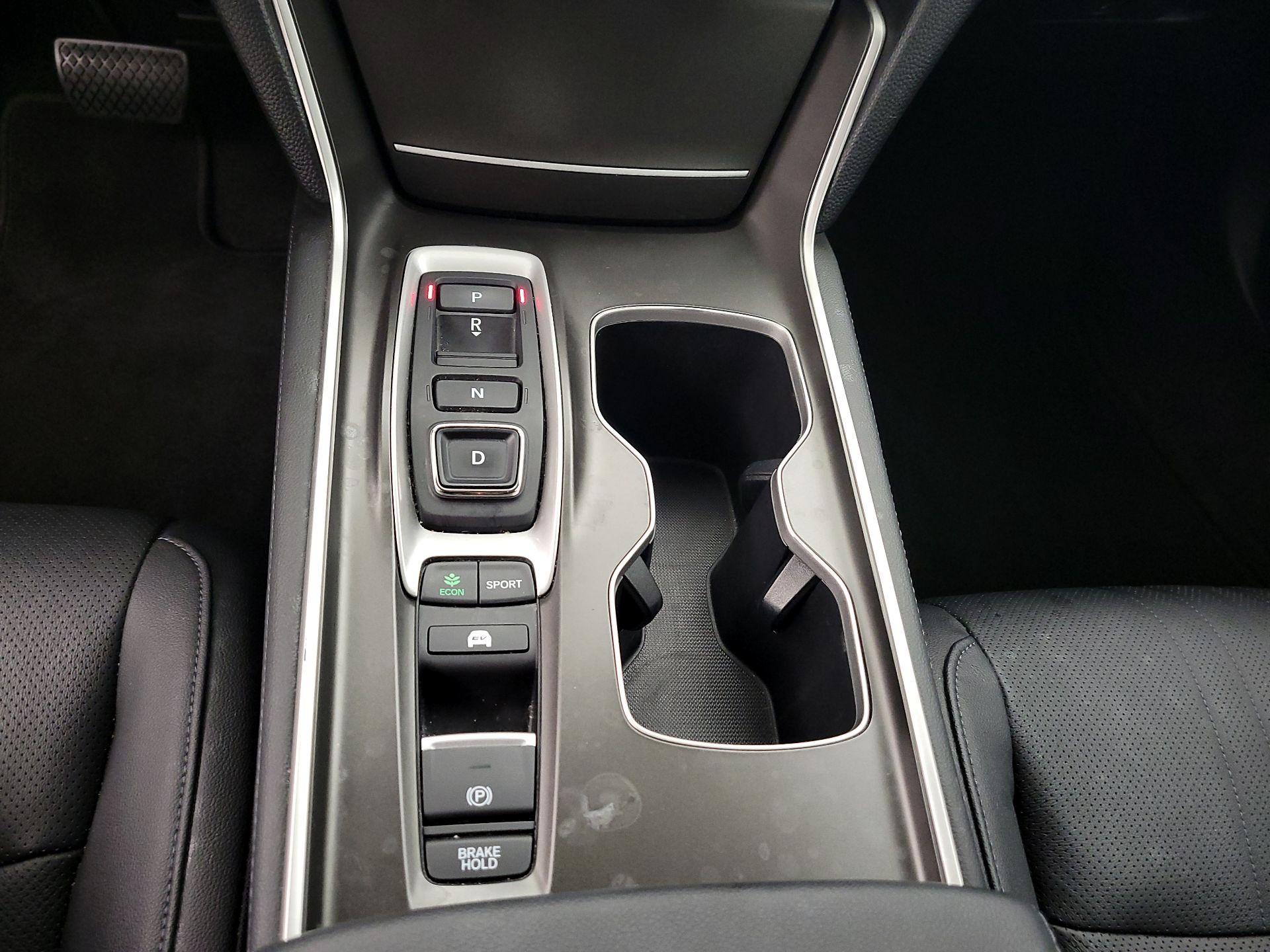Thumbnail: 2019 Honda Accord - 17