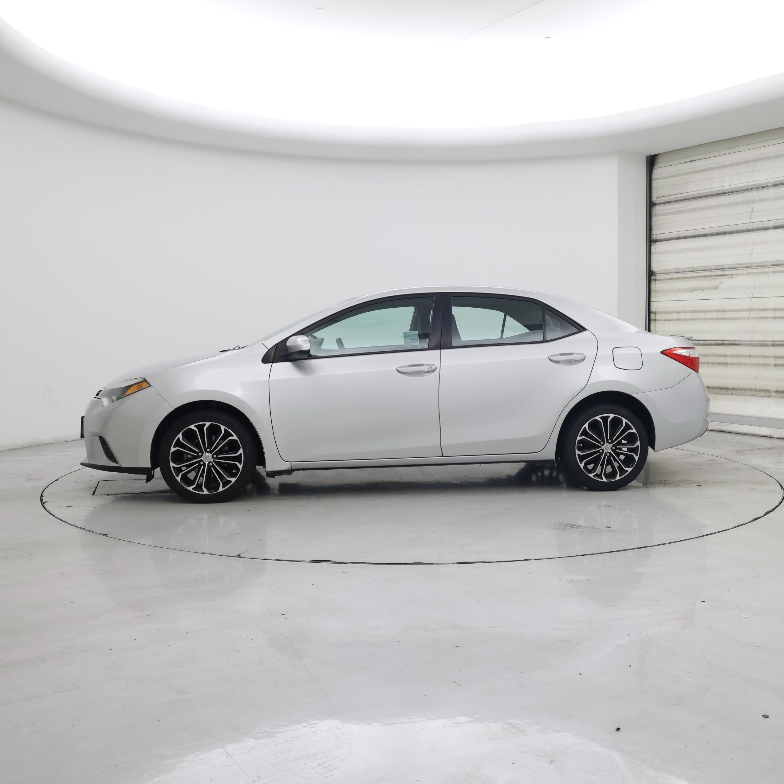 Thumbnail: 2016 Toyota Corolla - 3