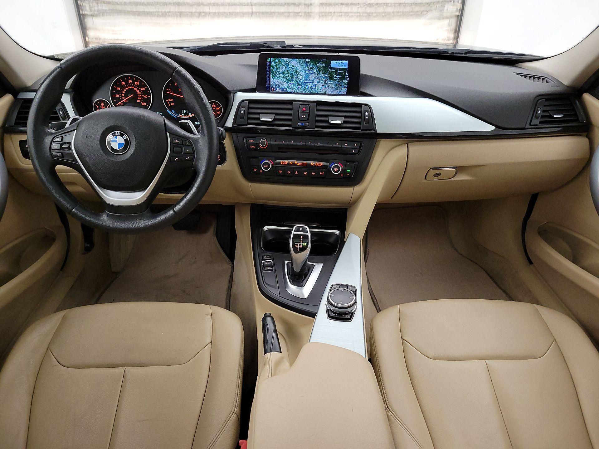 Thumbnail: 2015 BMW 3 Series - 9