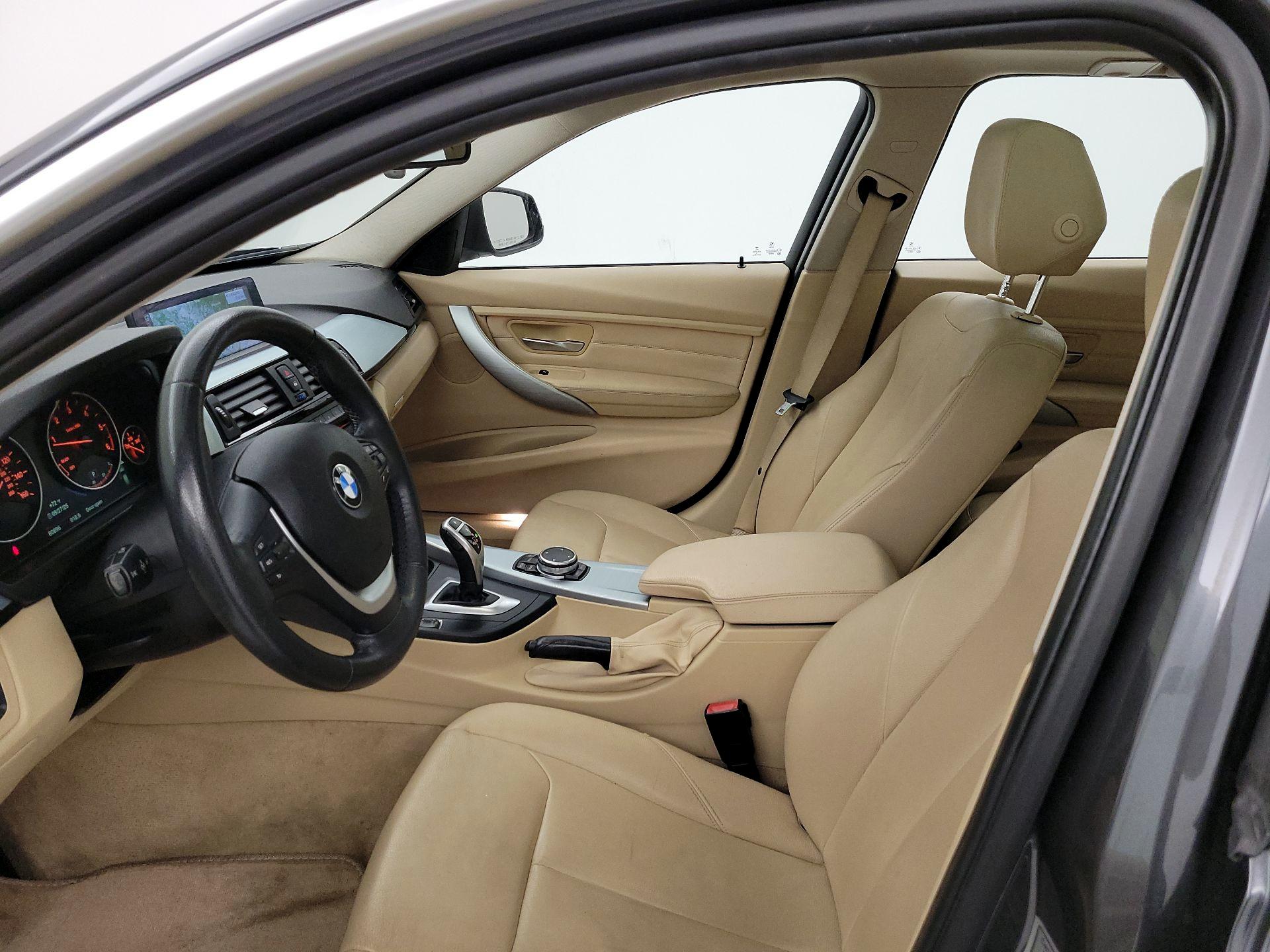 Thumbnail: 2015 BMW 3 Series - 11