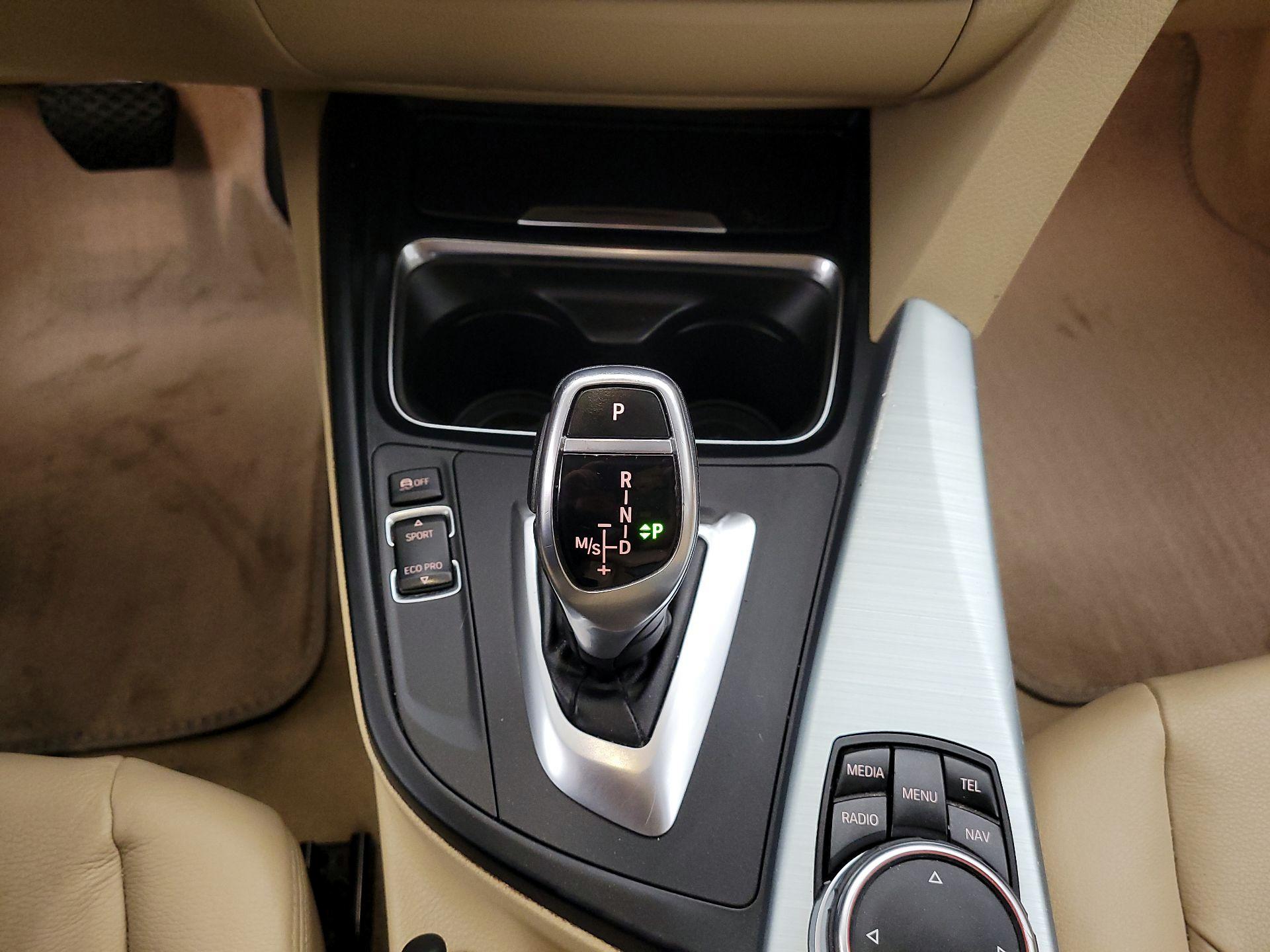 Thumbnail: 2015 BMW 3 Series - 17