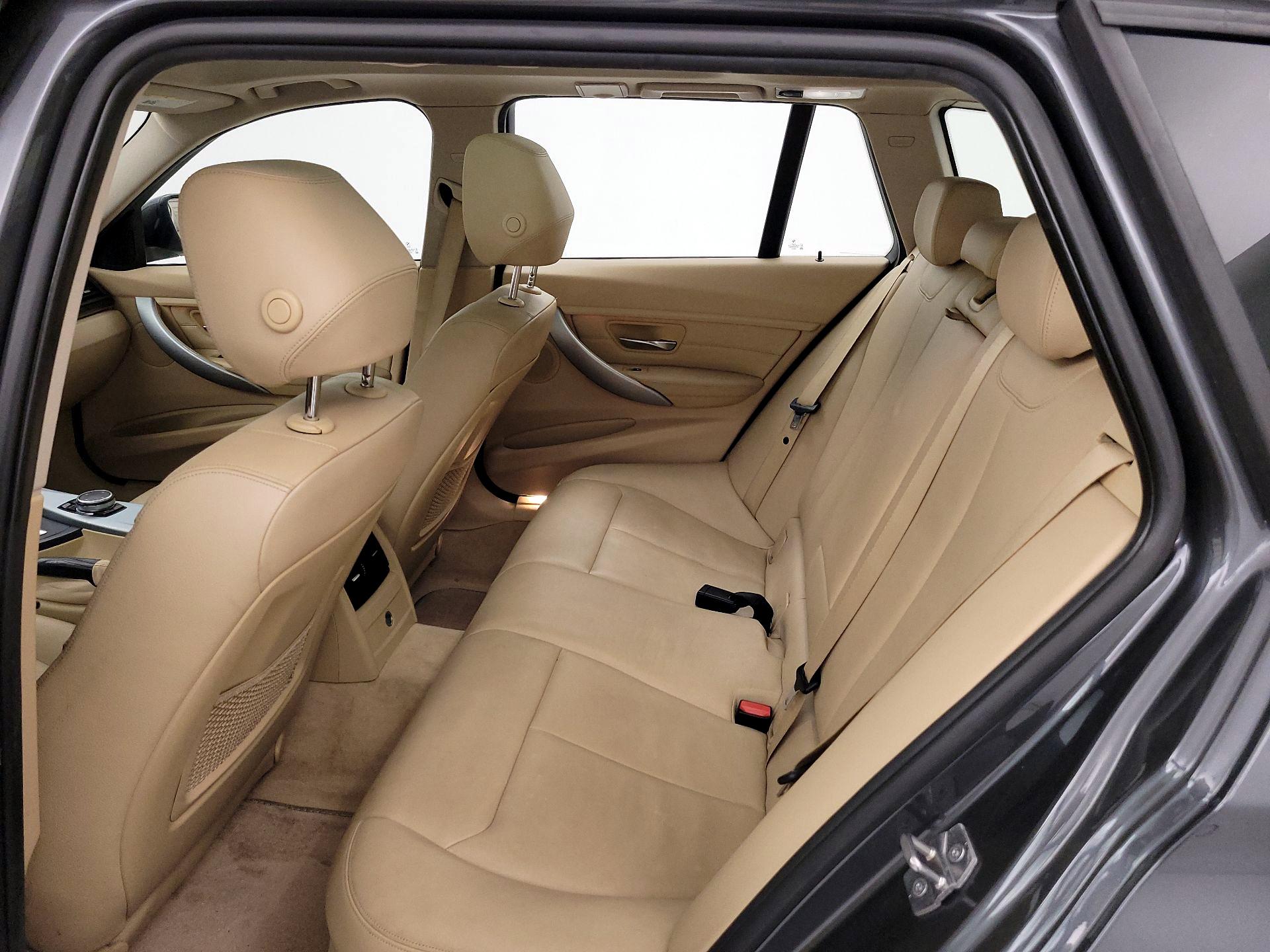 Thumbnail: 2015 BMW 3 Series - 19