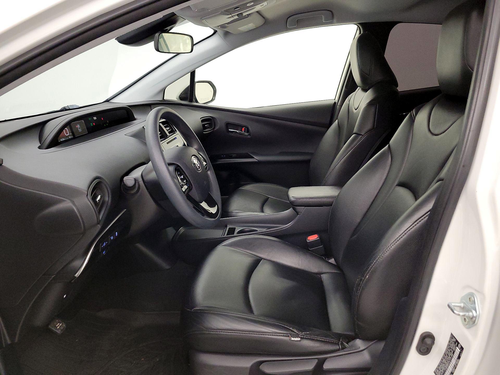 Thumbnail: 2019 Toyota Prius - 11