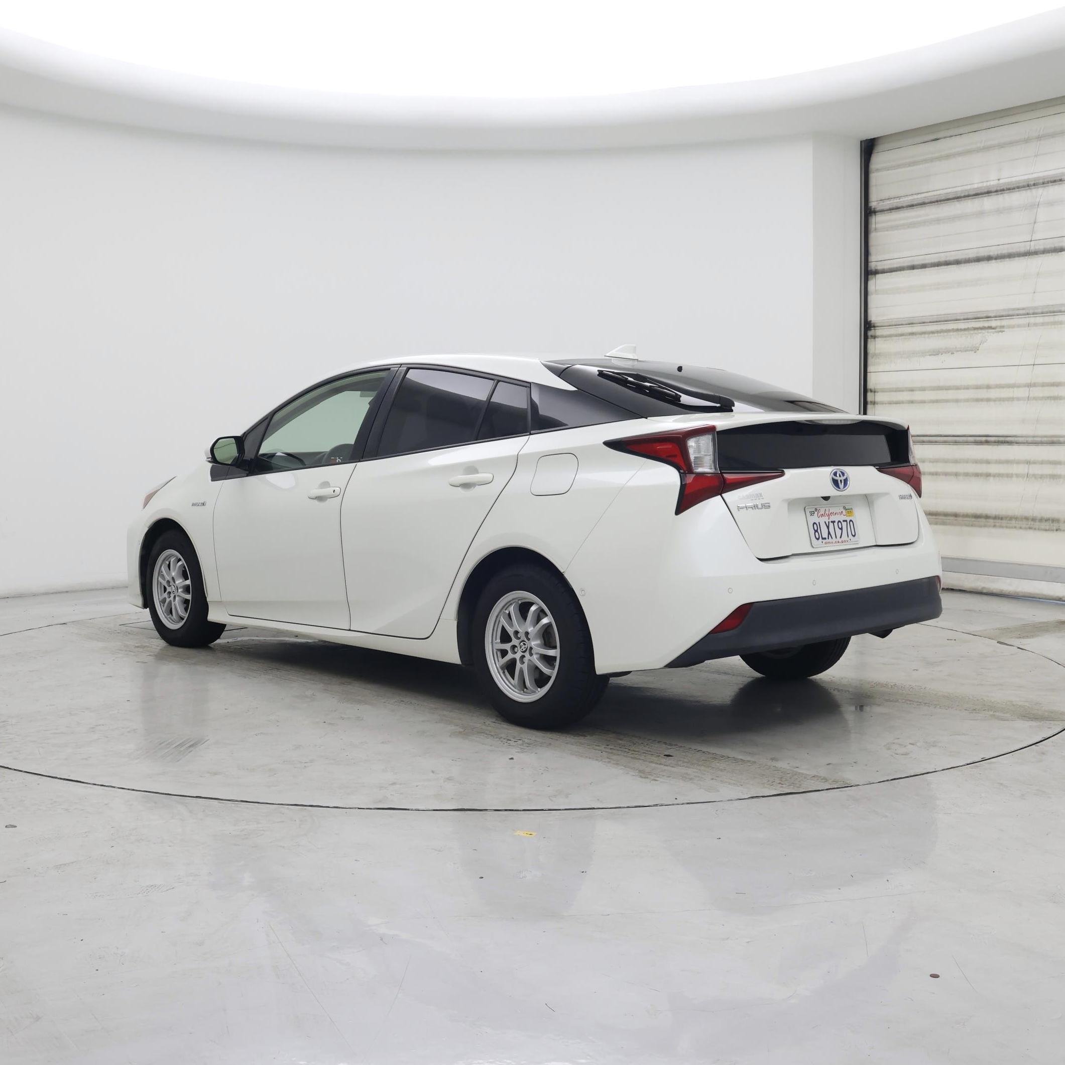 Thumbnail: 2019 Toyota Prius - 2