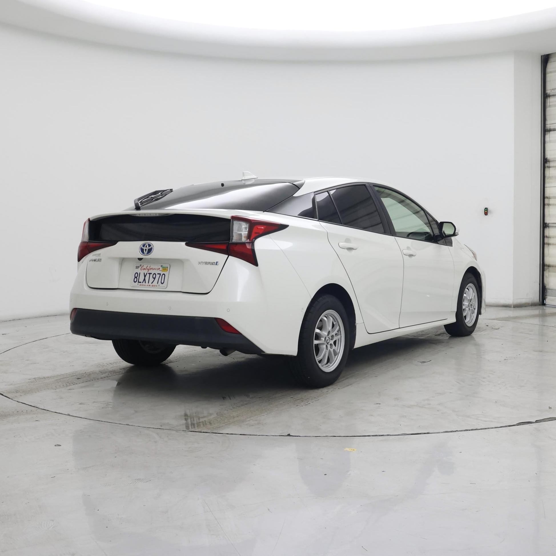 Thumbnail: 2019 Toyota Prius - 8