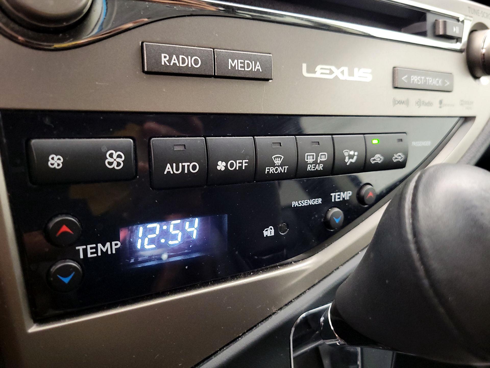 Thumbnail: 2015 Lexus RX - 16