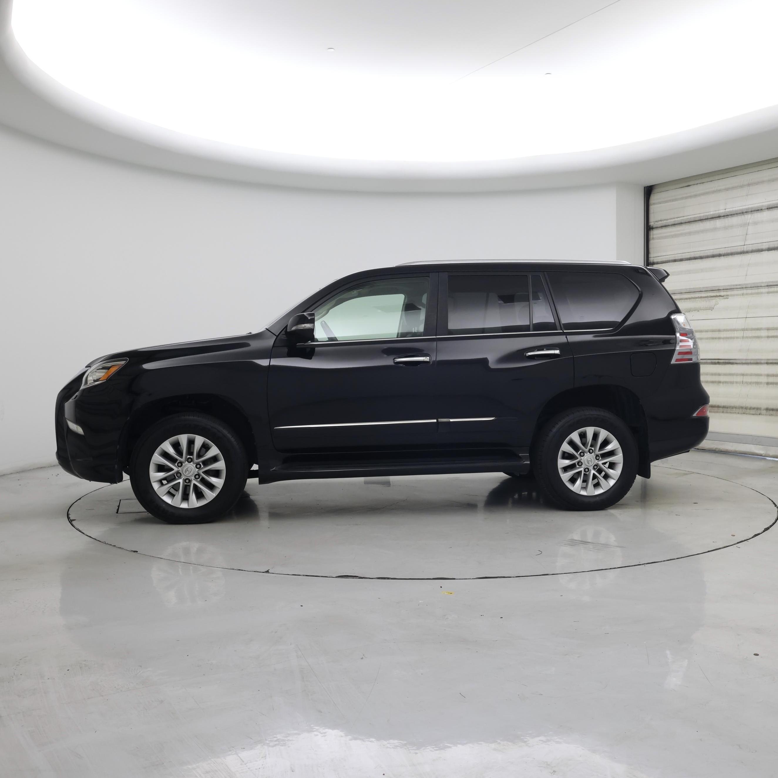 Thumbnail: 2017 Lexus GX - 3