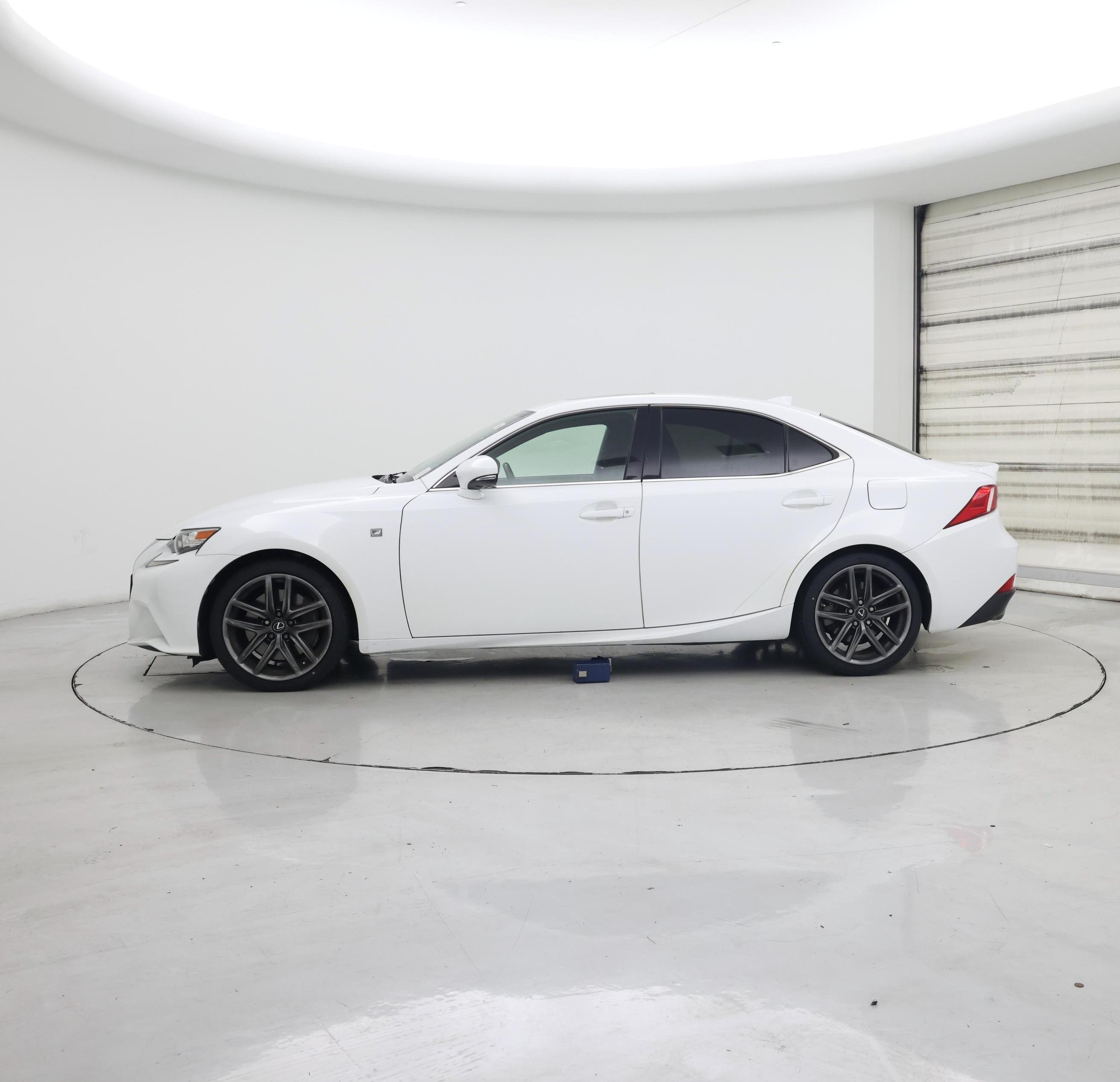 Thumbnail: 2016 Lexus IS - 3