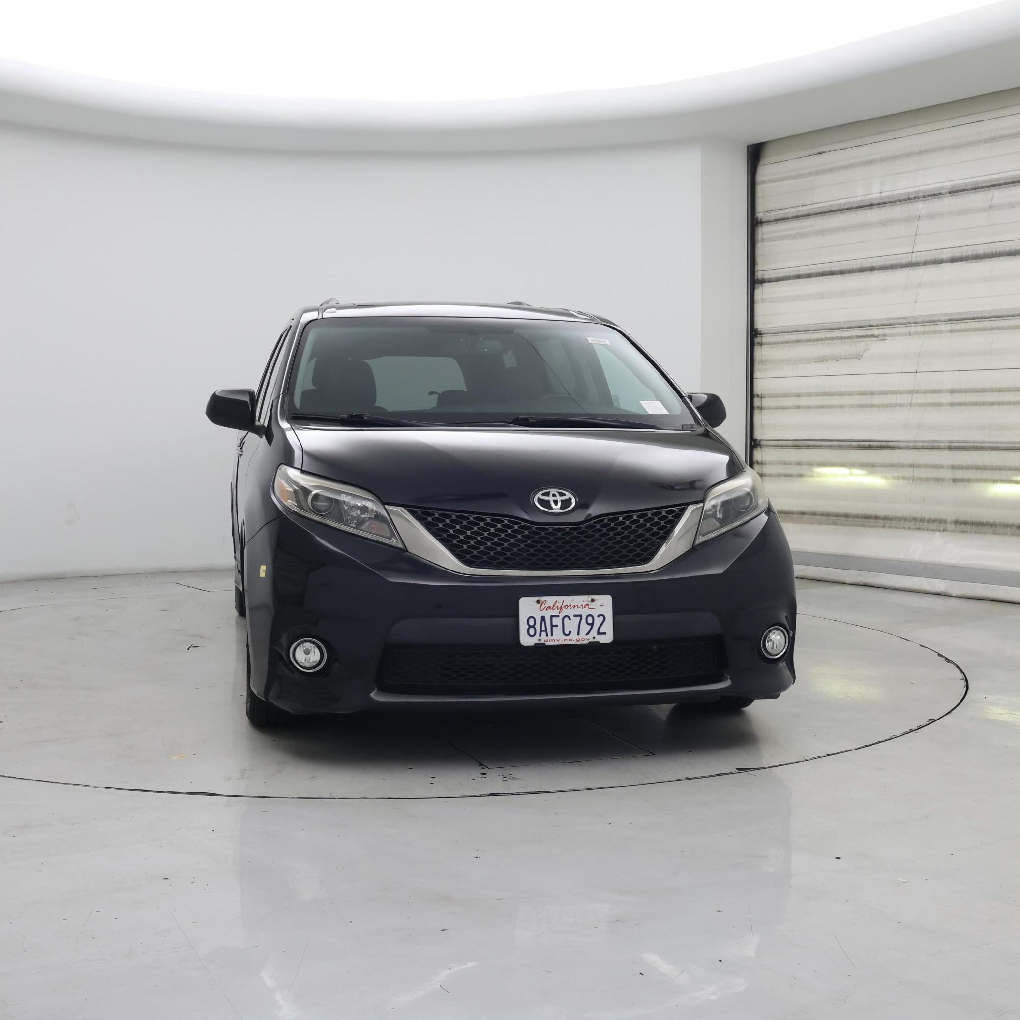 Thumbnail: 2017 Toyota Sienna - 5