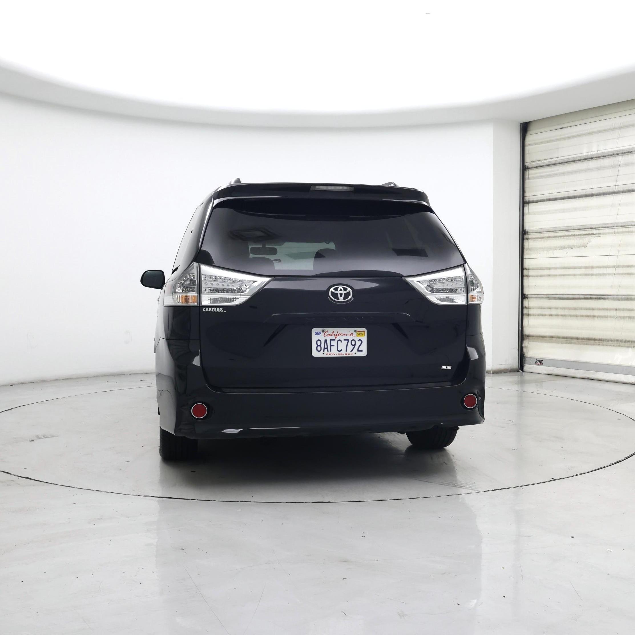 Thumbnail: 2017 Toyota Sienna - 6