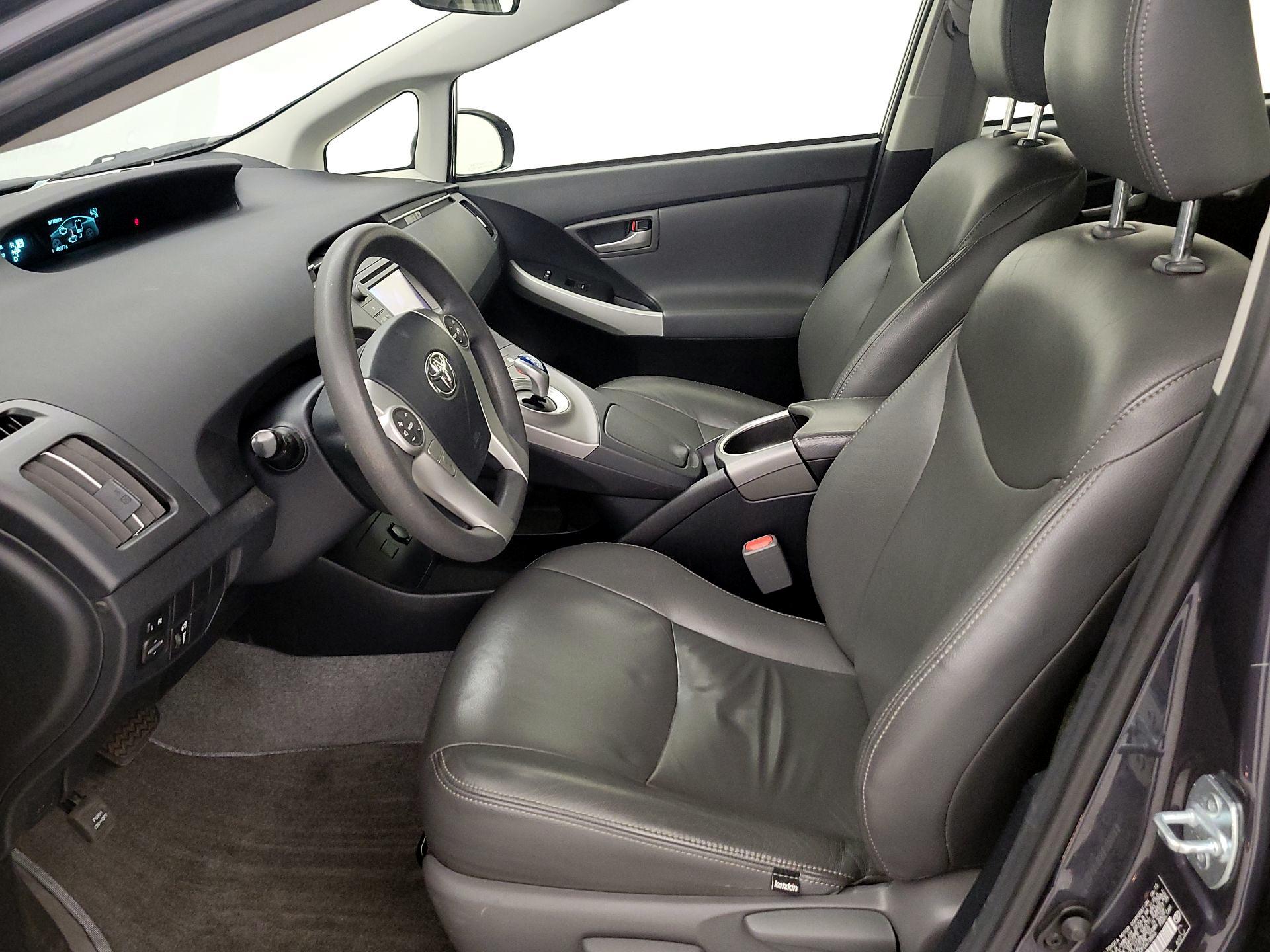 Thumbnail: 2015 Toyota Prius - 11