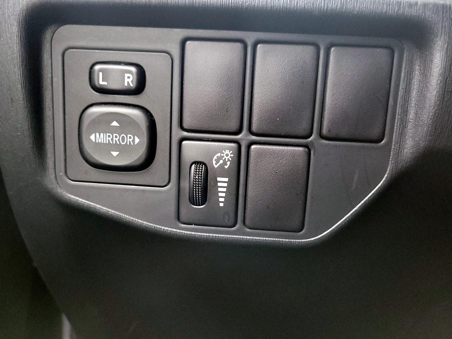 Thumbnail: 2015 Toyota Prius - 13