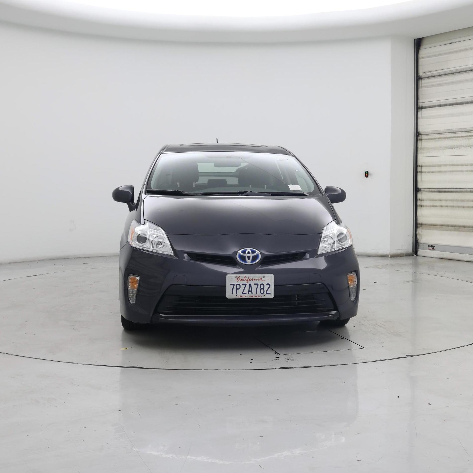 Thumbnail: 2015 Toyota Prius - 5