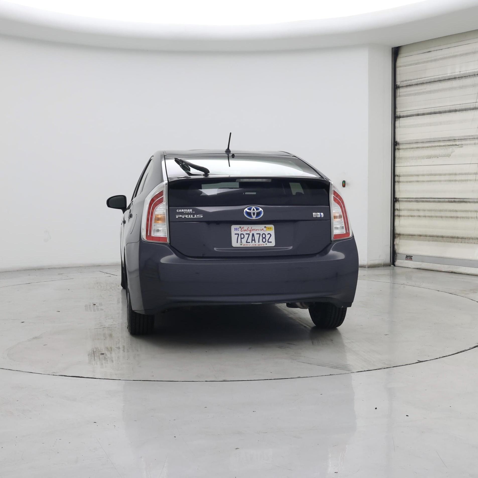 Thumbnail: 2015 Toyota Prius - 6