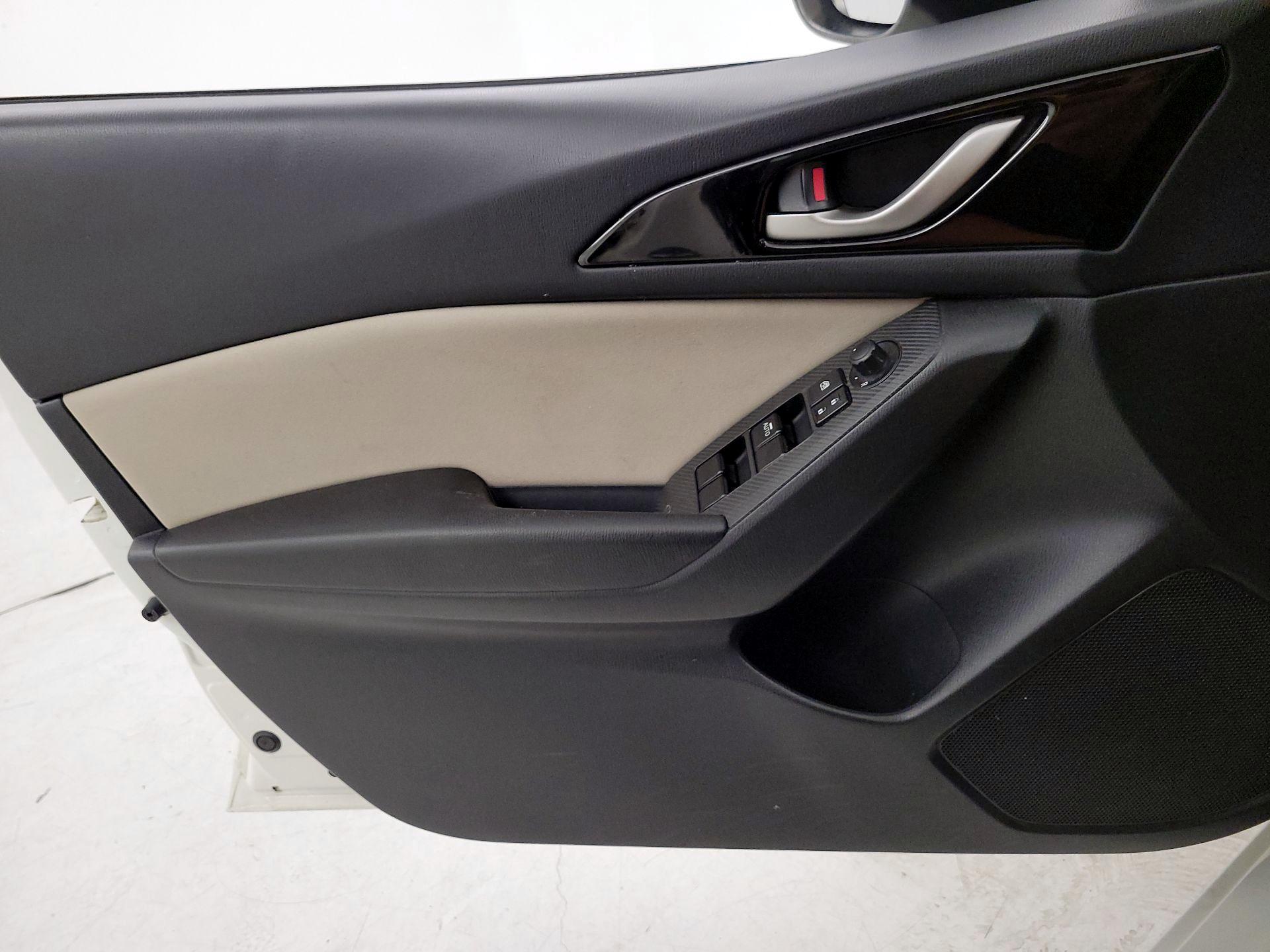 Thumbnail: 2015 Mazda Mazda3 - 12