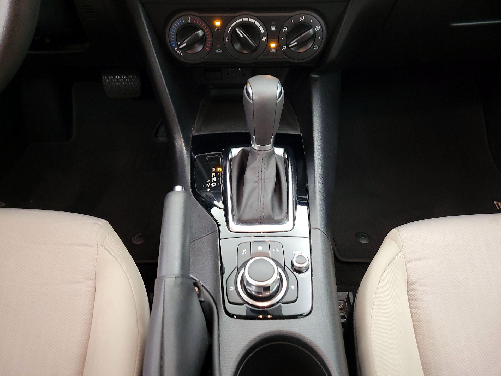 Thumbnail: 2015 Mazda Mazda3 - 17