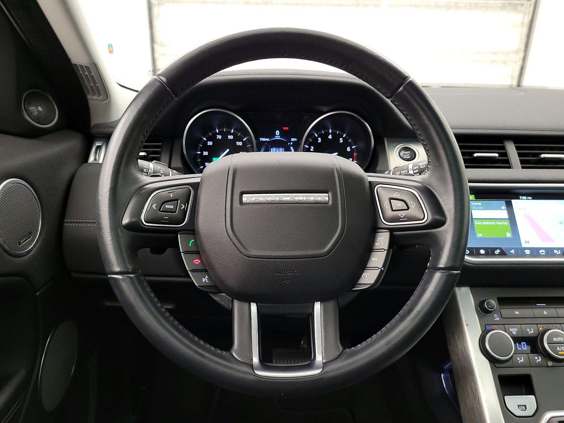 Thumbnail: 2017 Land Rover Range Rover Evoque - 10