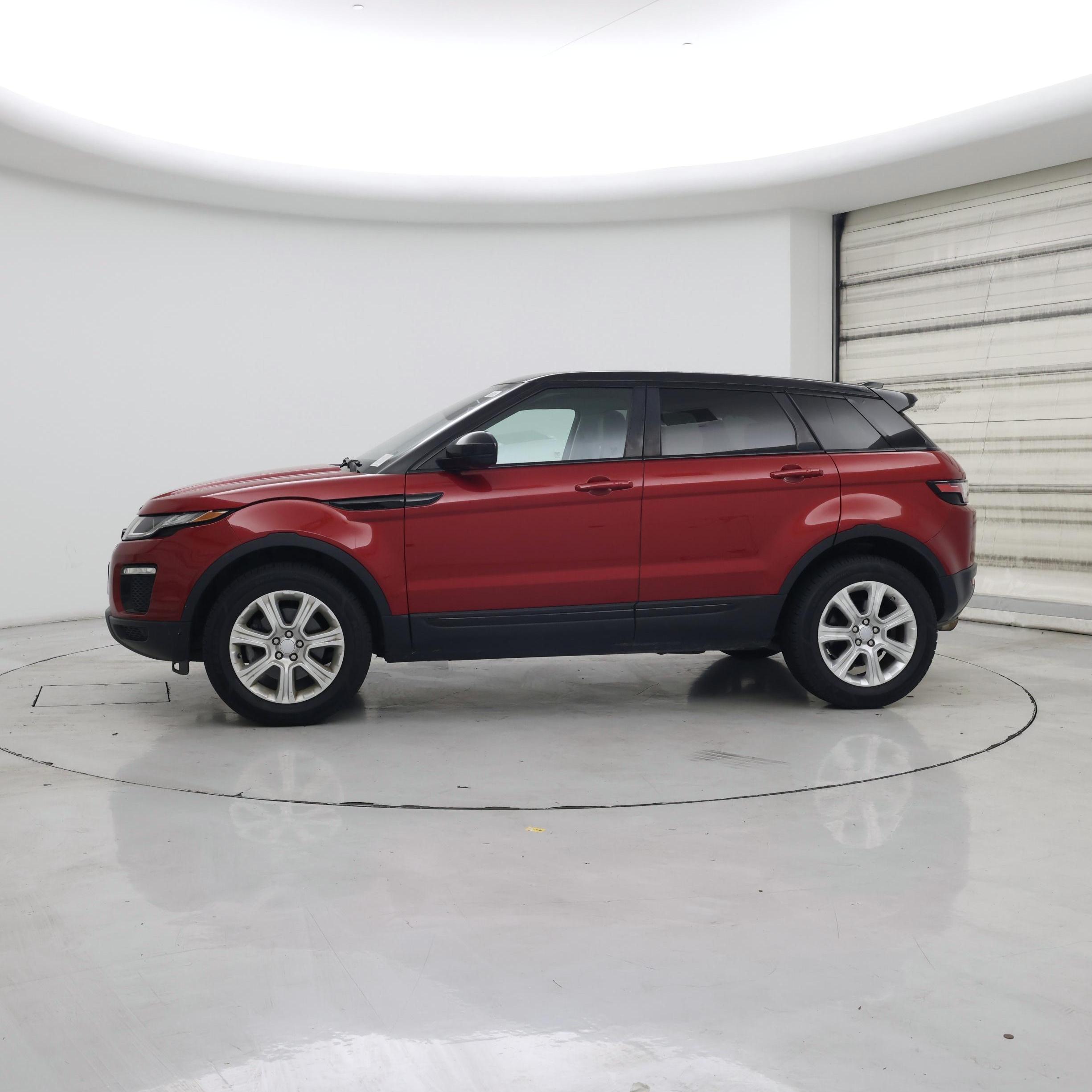 Thumbnail: 2017 Land Rover Range Rover Evoque - 3
