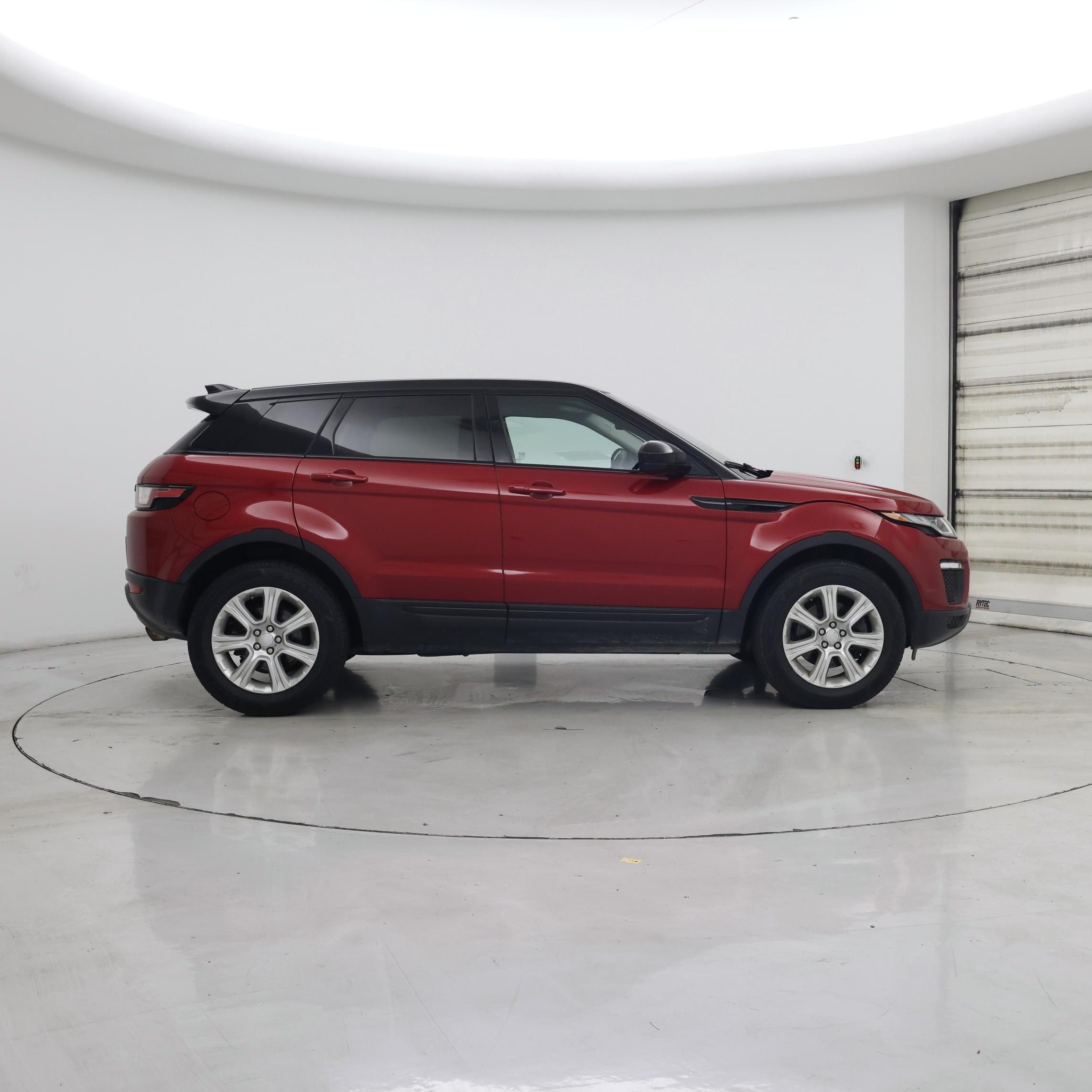 Thumbnail: 2017 Land Rover Range Rover Evoque - 7