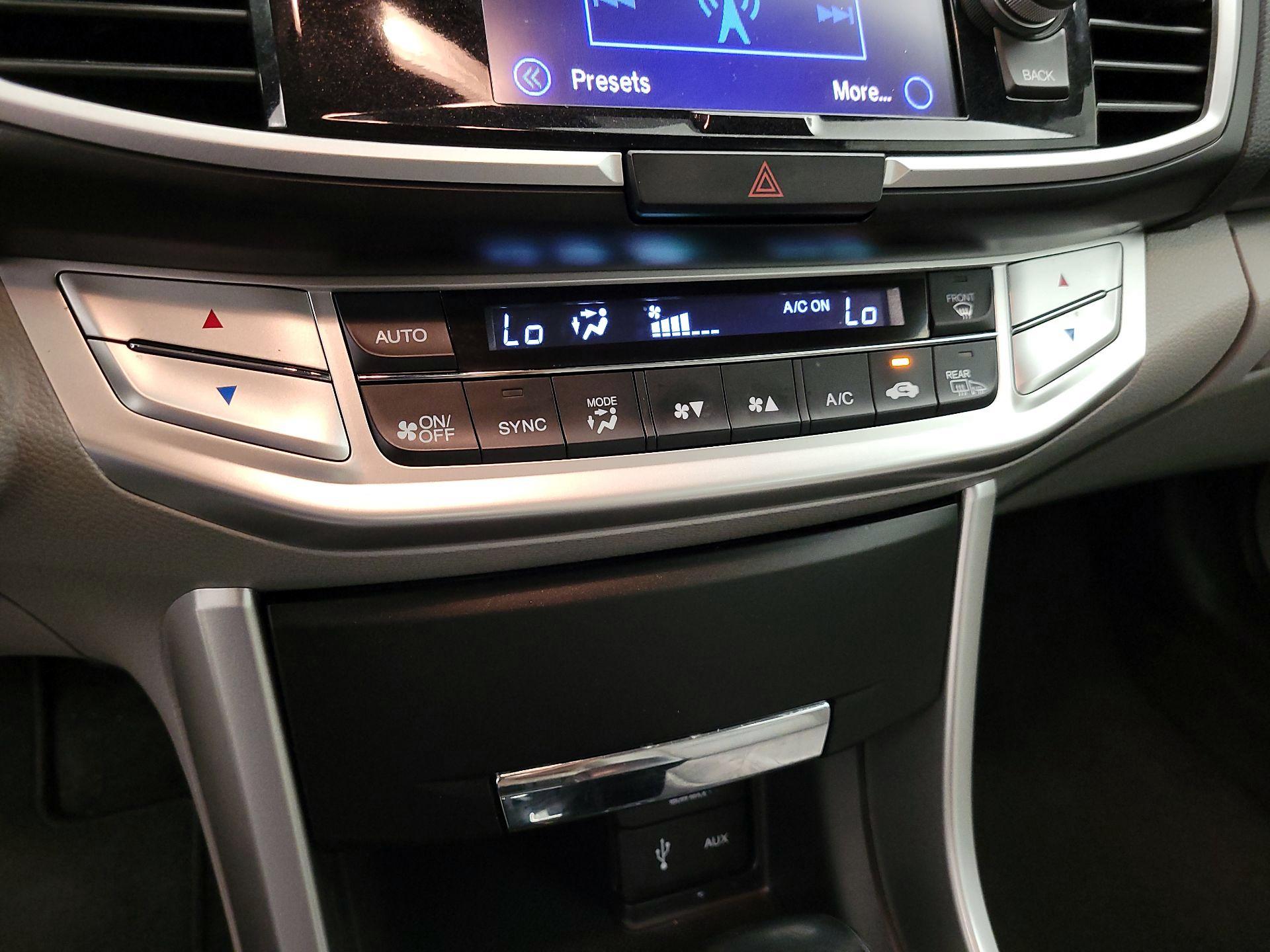 Thumbnail: 2015 Honda Accord - 16