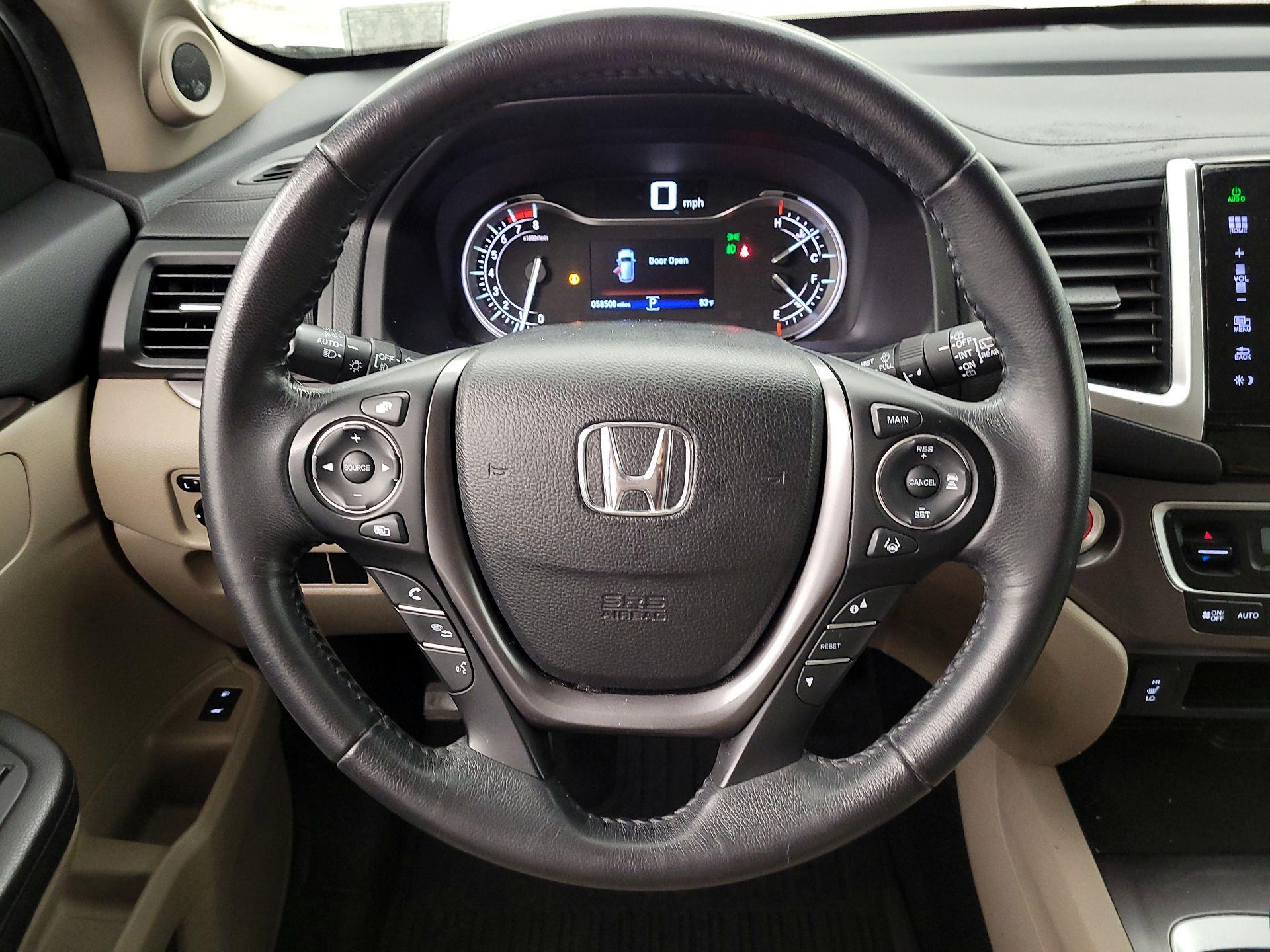 Thumbnail: 2016 Honda Pilot - 10