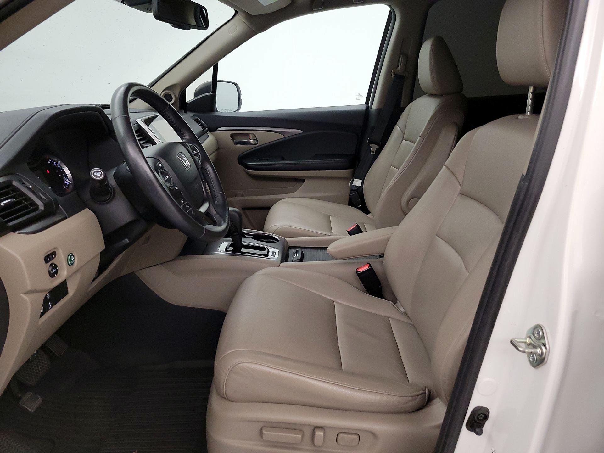 Thumbnail: 2016 Honda Pilot - 11