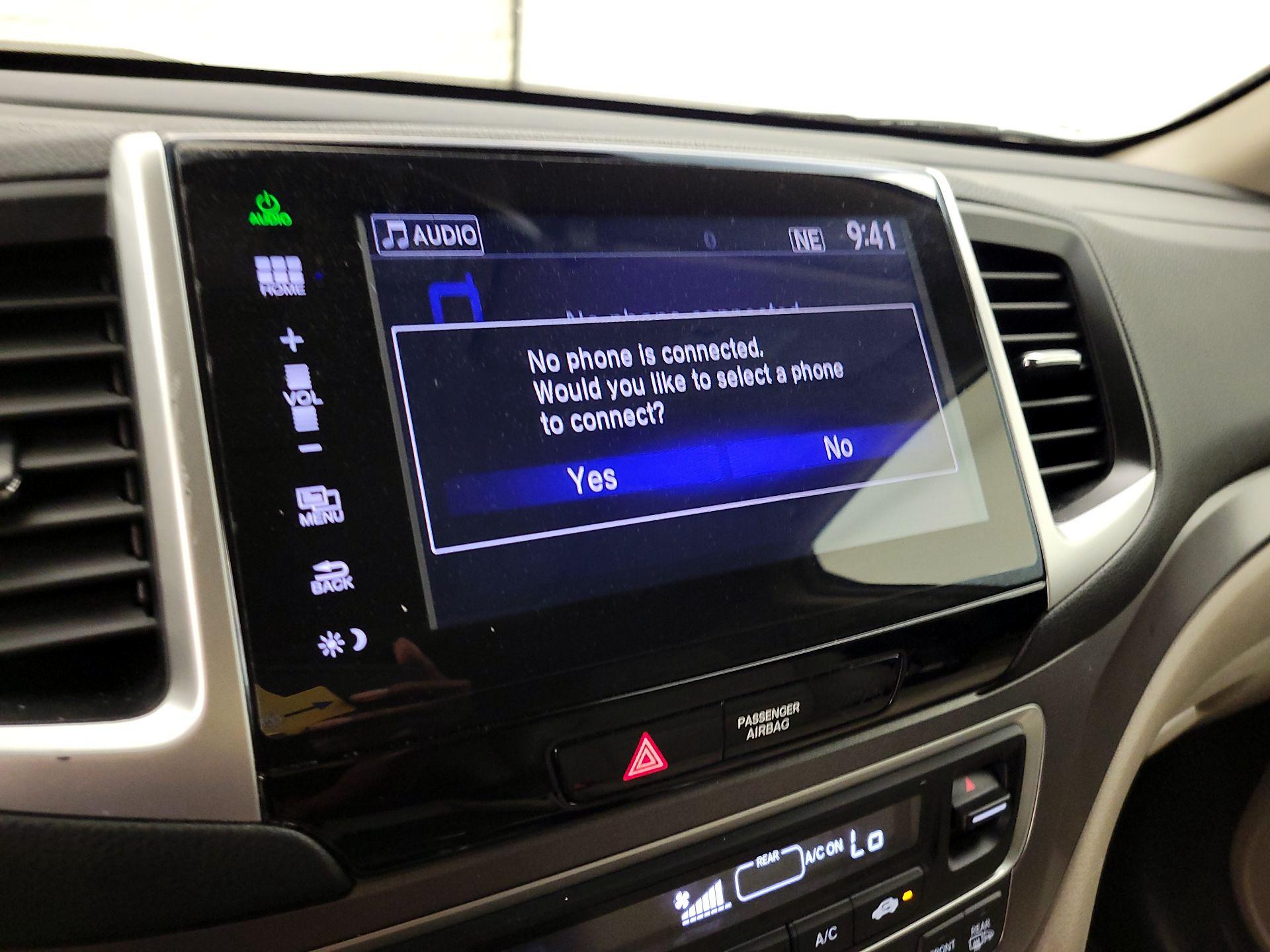 Thumbnail: 2016 Honda Pilot - 15