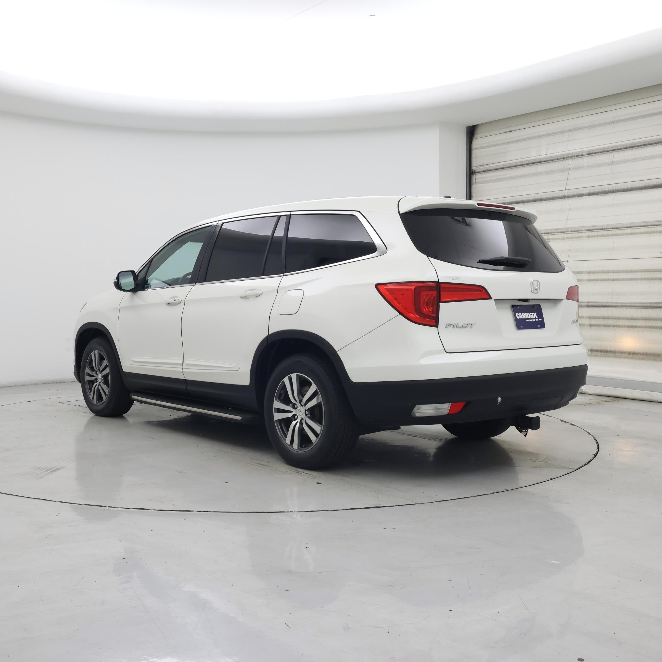 Thumbnail: 2016 Honda Pilot - 2