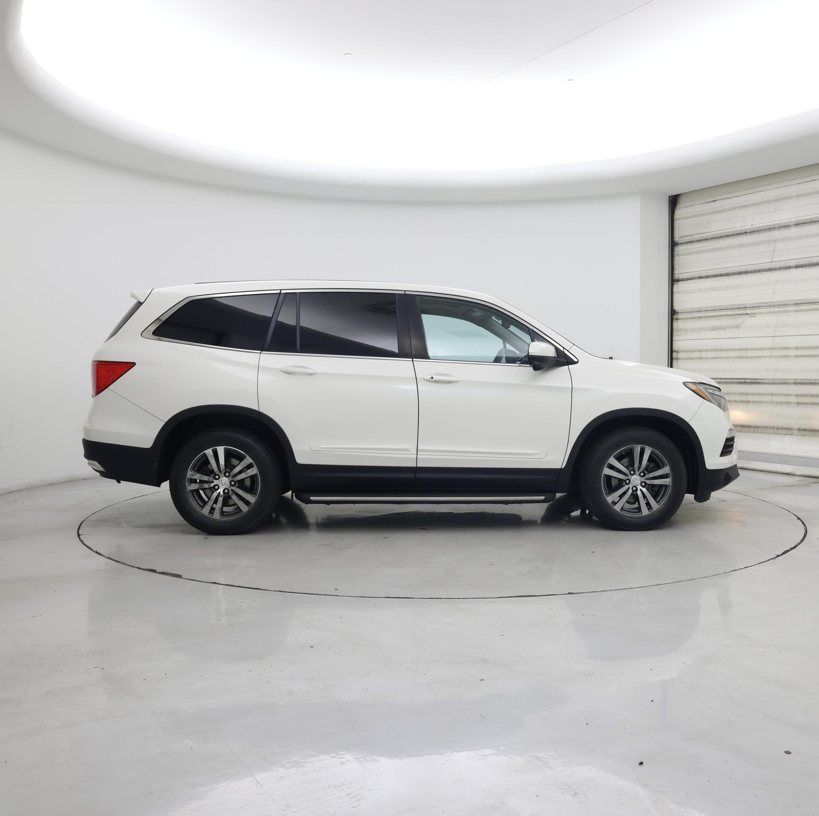 Thumbnail: 2016 Honda Pilot - 7