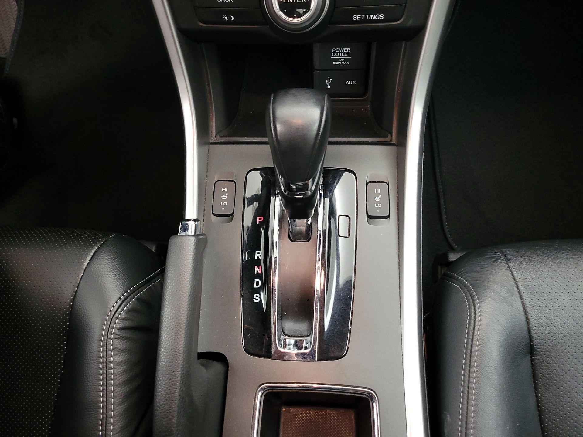Thumbnail: 2015 Honda Accord - 18