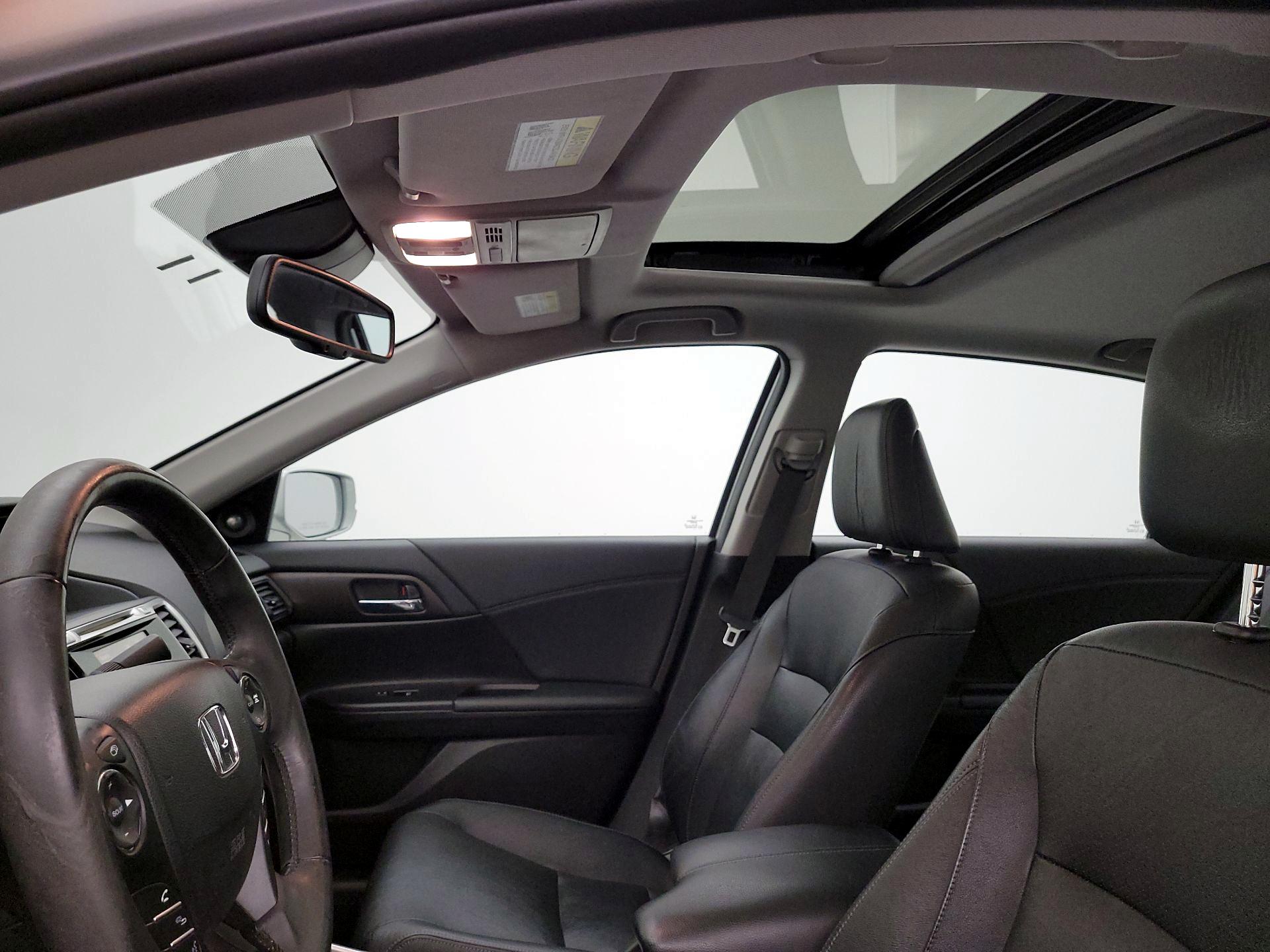 Thumbnail: 2015 Honda Accord - 20