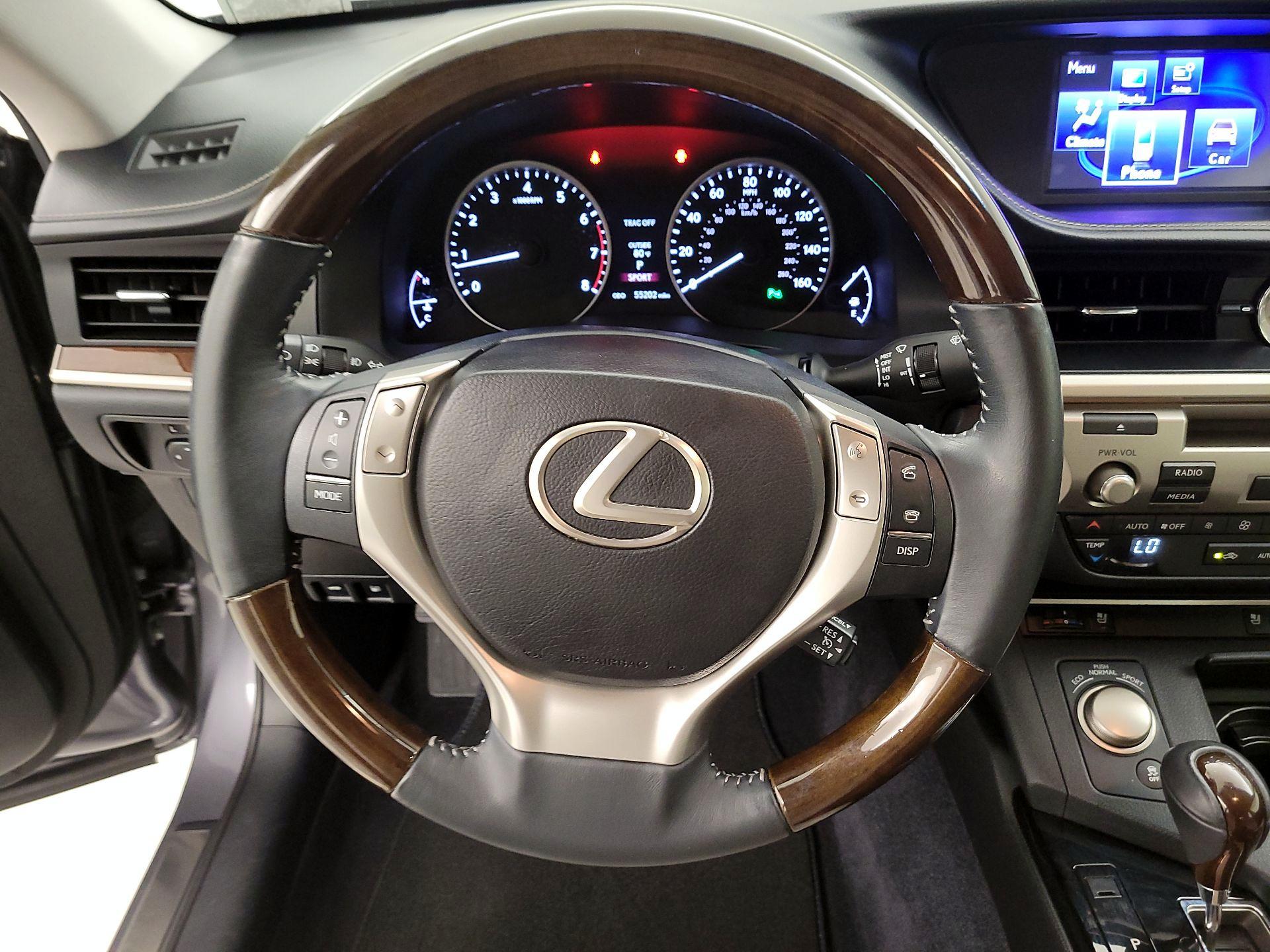 Thumbnail: 2014 Lexus ES - 10