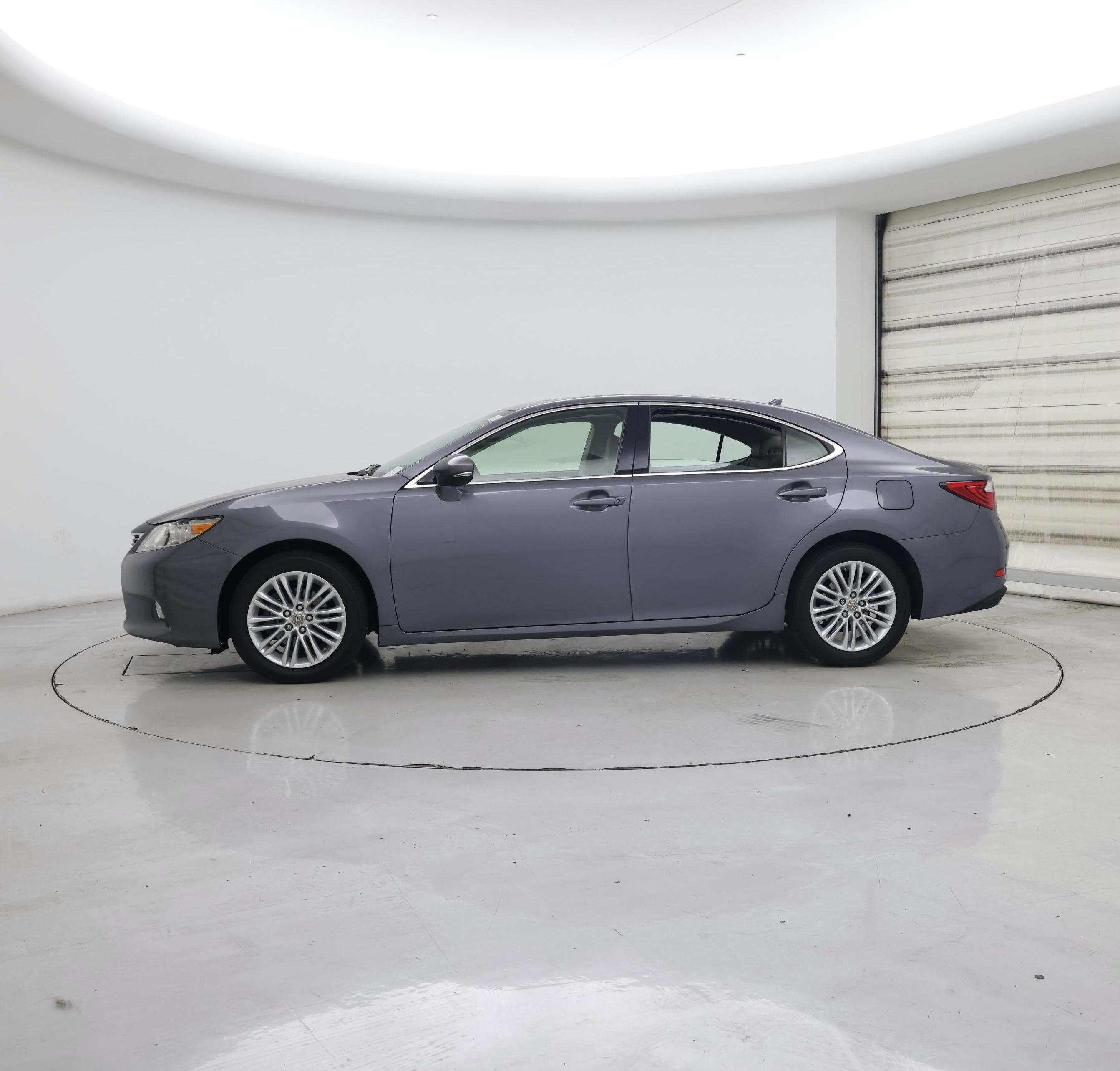 Thumbnail: 2014 Lexus ES - 3