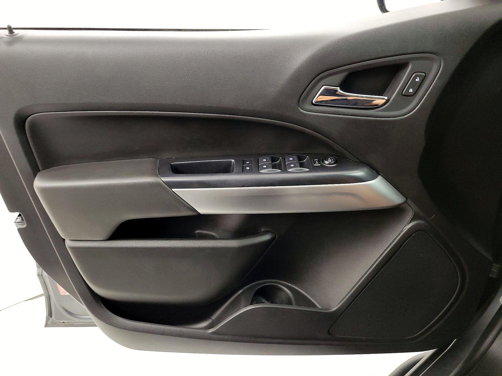 Thumbnail: 2019 Chevrolet Colorado - 12