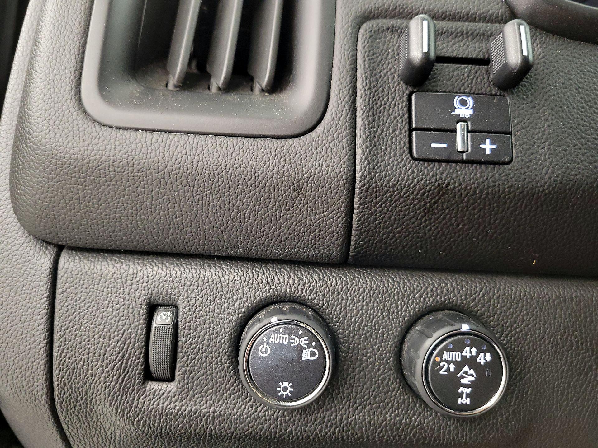 Thumbnail: 2019 Chevrolet Colorado - 13