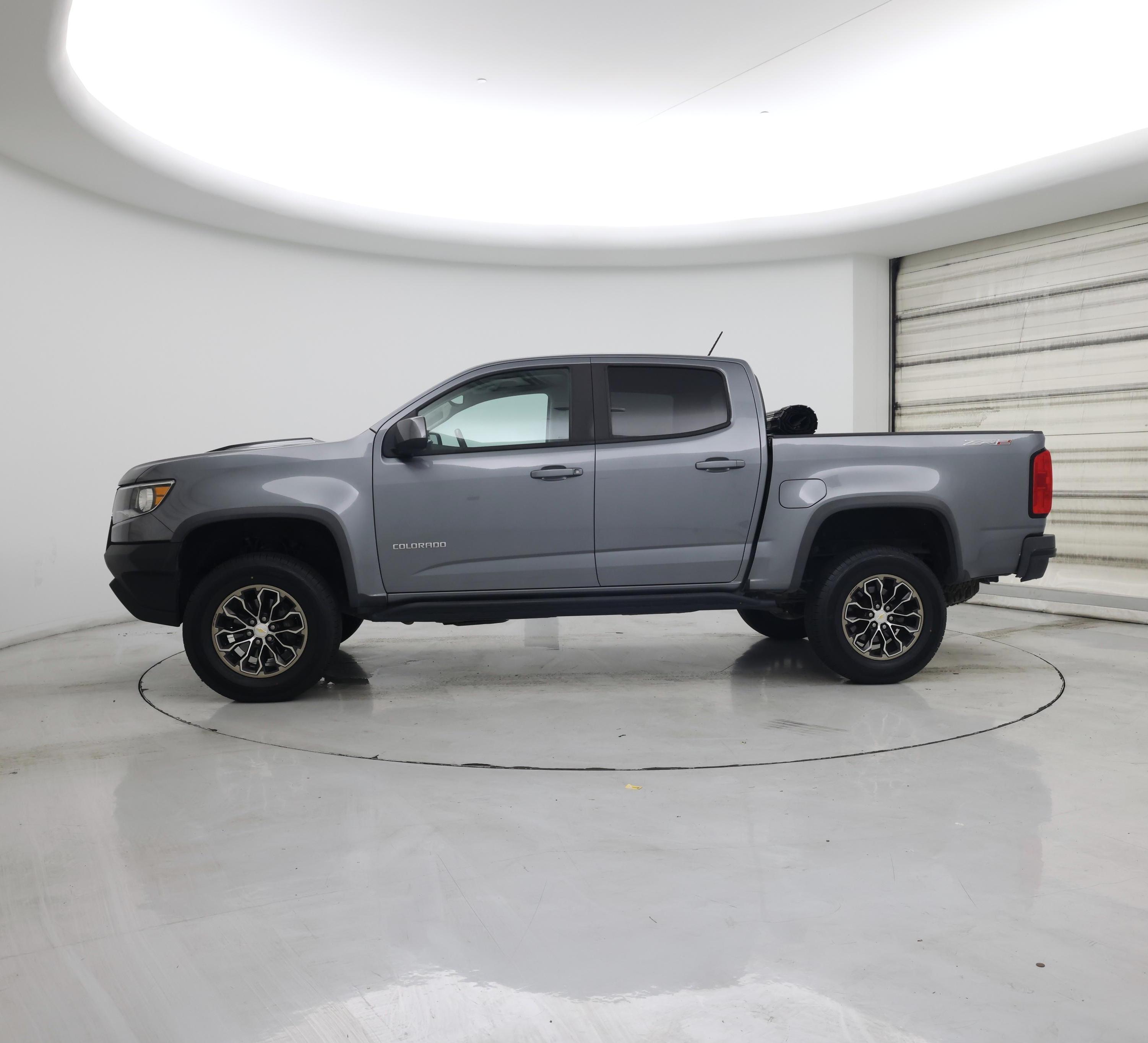 Thumbnail: 2019 Chevrolet Colorado - 3